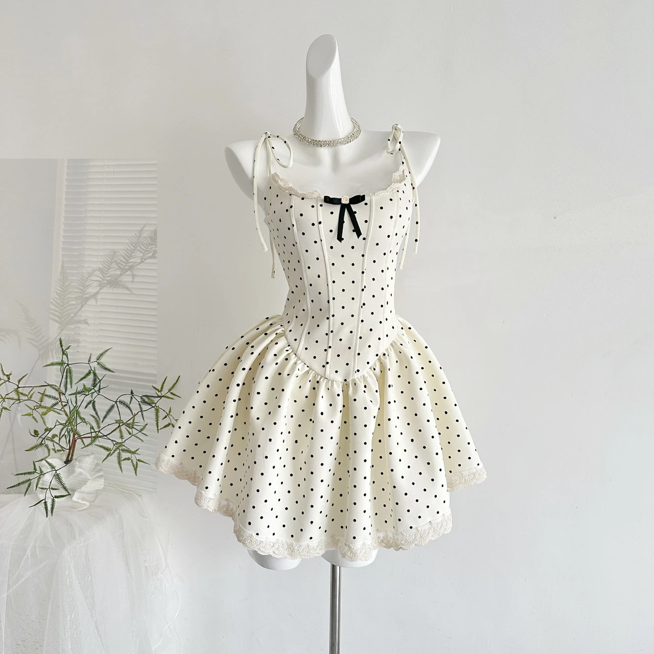 Ying Fashion Shop 復古純慾連衣裙 流行點點洋裝 約會短洋裝 吊帶連衣裙 甜美吊帶洋裝