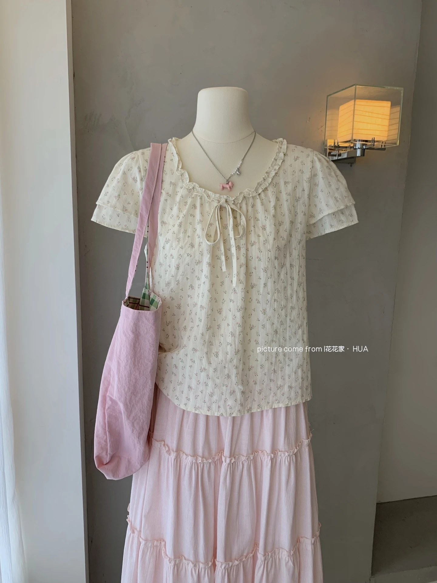 Ying Fashion Shop 清新森林系 復古碎花 短袖襯衫上衣 圓領休閒上衣 碎花短袖綁帶上衣
