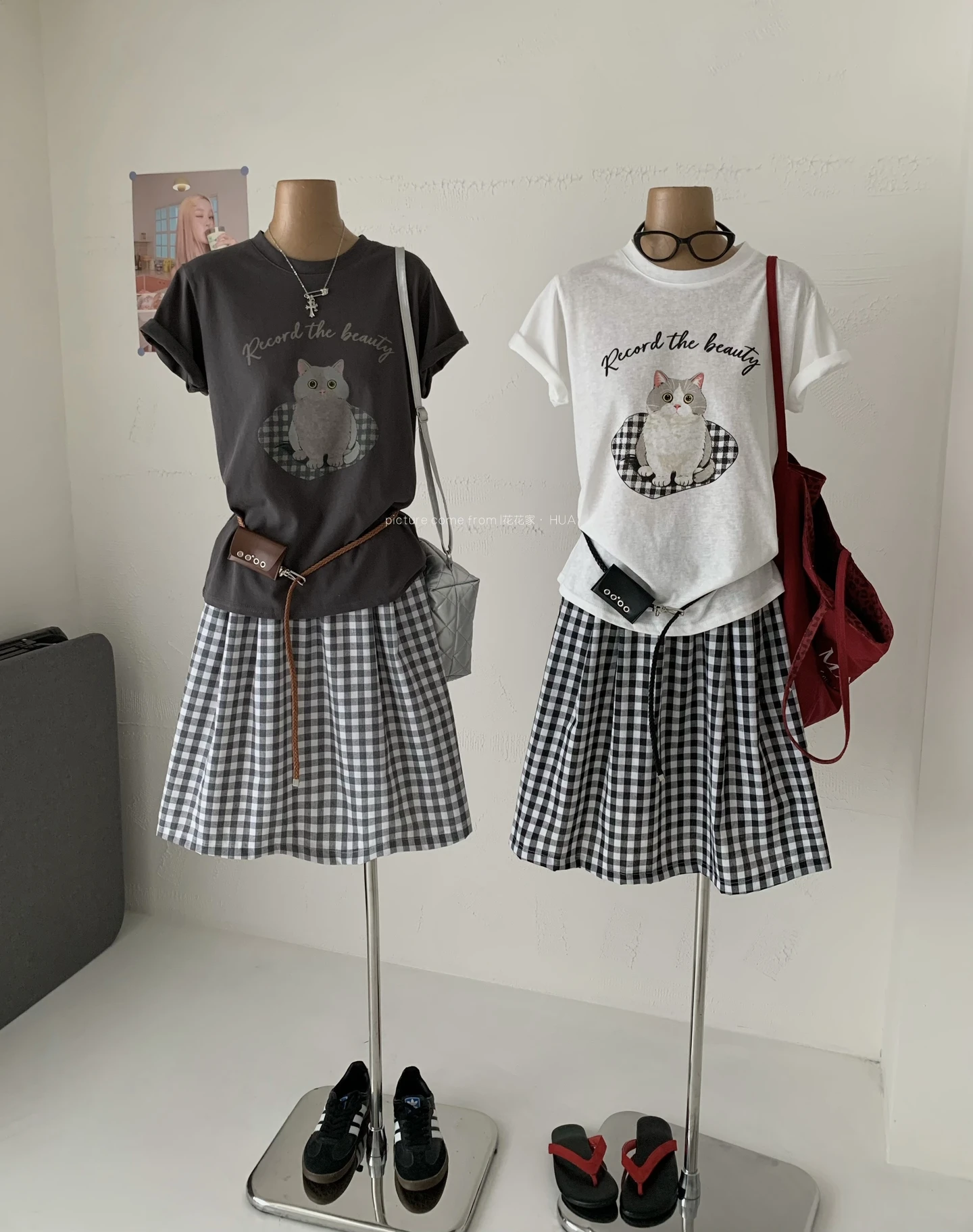 Ying Fashion Shop 可愛貓咪 卡通印花 短袖上衣 寬鬆百搭 +格紋A字半身裙 顯瘦A字裙 兩件式套裝