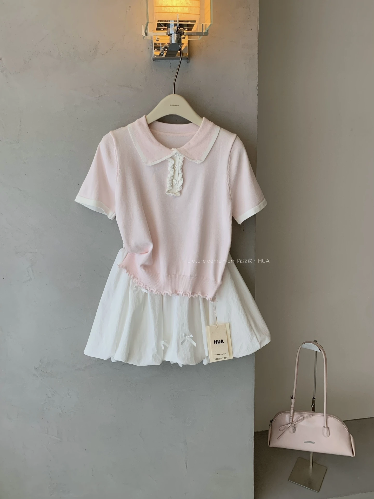 Ying Fashion Shop 嫩粉色 撞色娃娃領 花邊POLO領拼接上衣 修身顯瘦上衣 短袖針織衫