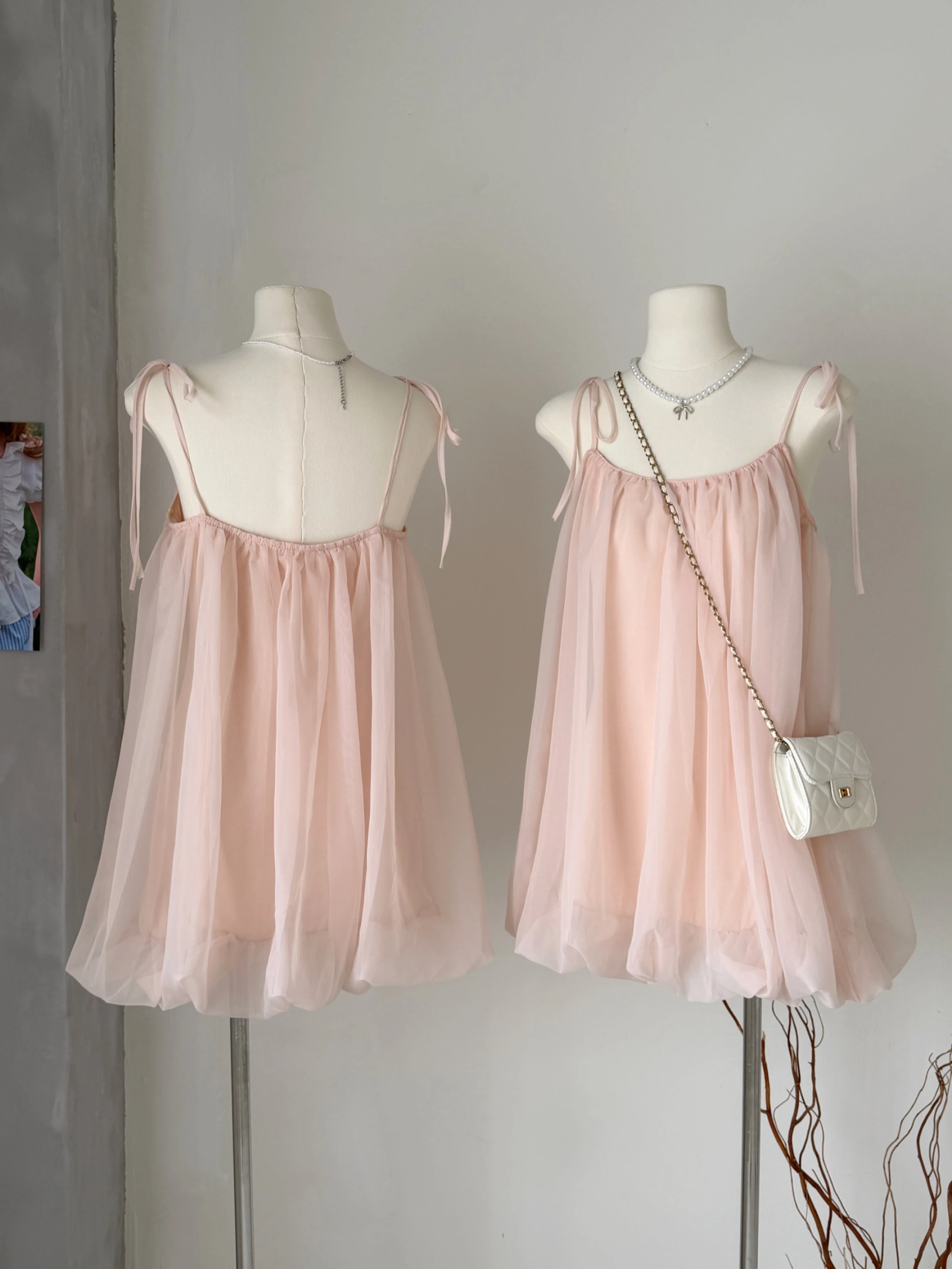 Ying Fashion Shop 粉霧甜美女孩 碎褶吊帶短裙 仙女風 輕盈蓬蓬裙 飄逸連衣裙 綁帶連衣裙