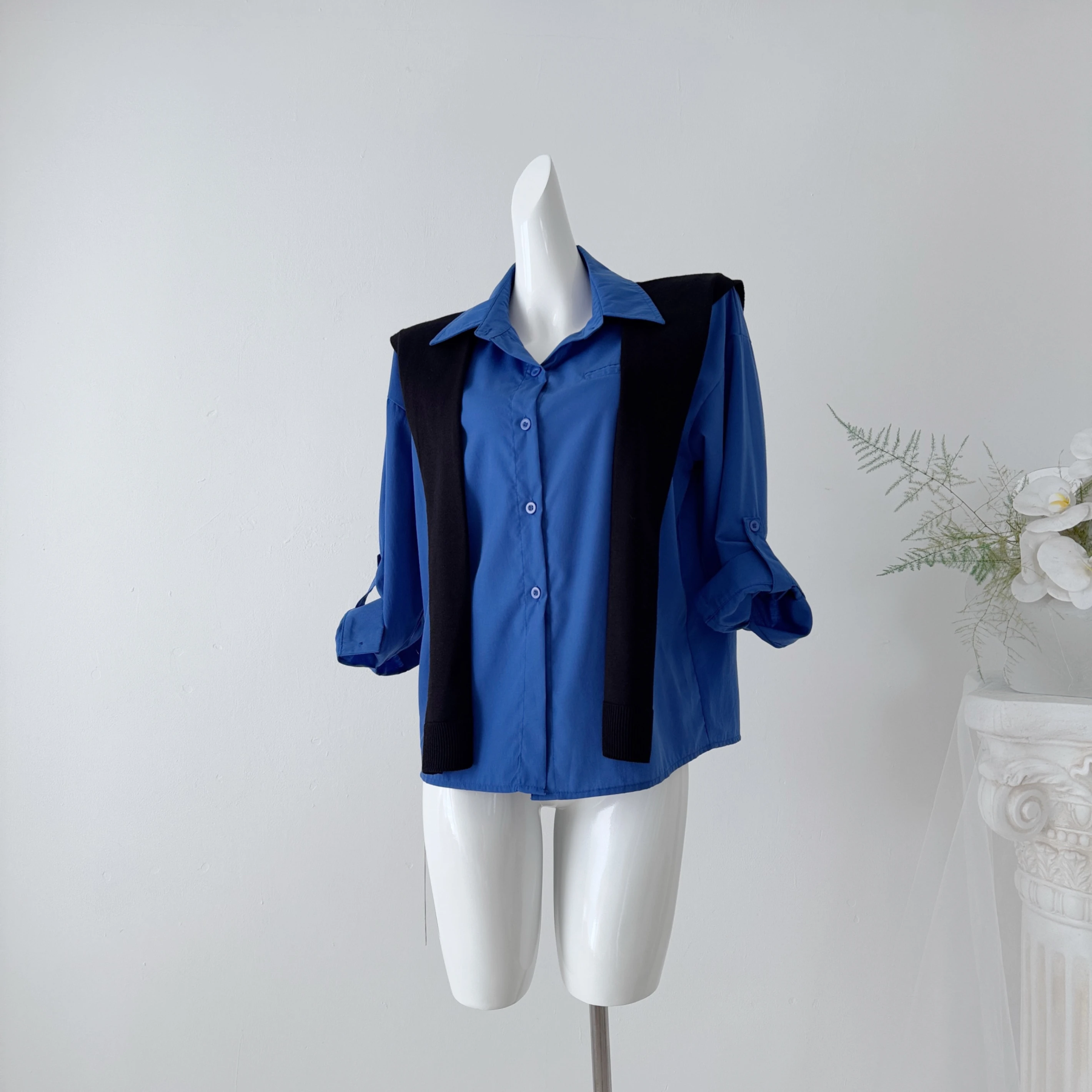 Ying Fashion Shop 熱銷款 灰藍邊拼接 克萊茵藍長袖襯衫 剪裁修飾顯瘦 A字半身裙 針織披肩 三件式套裝