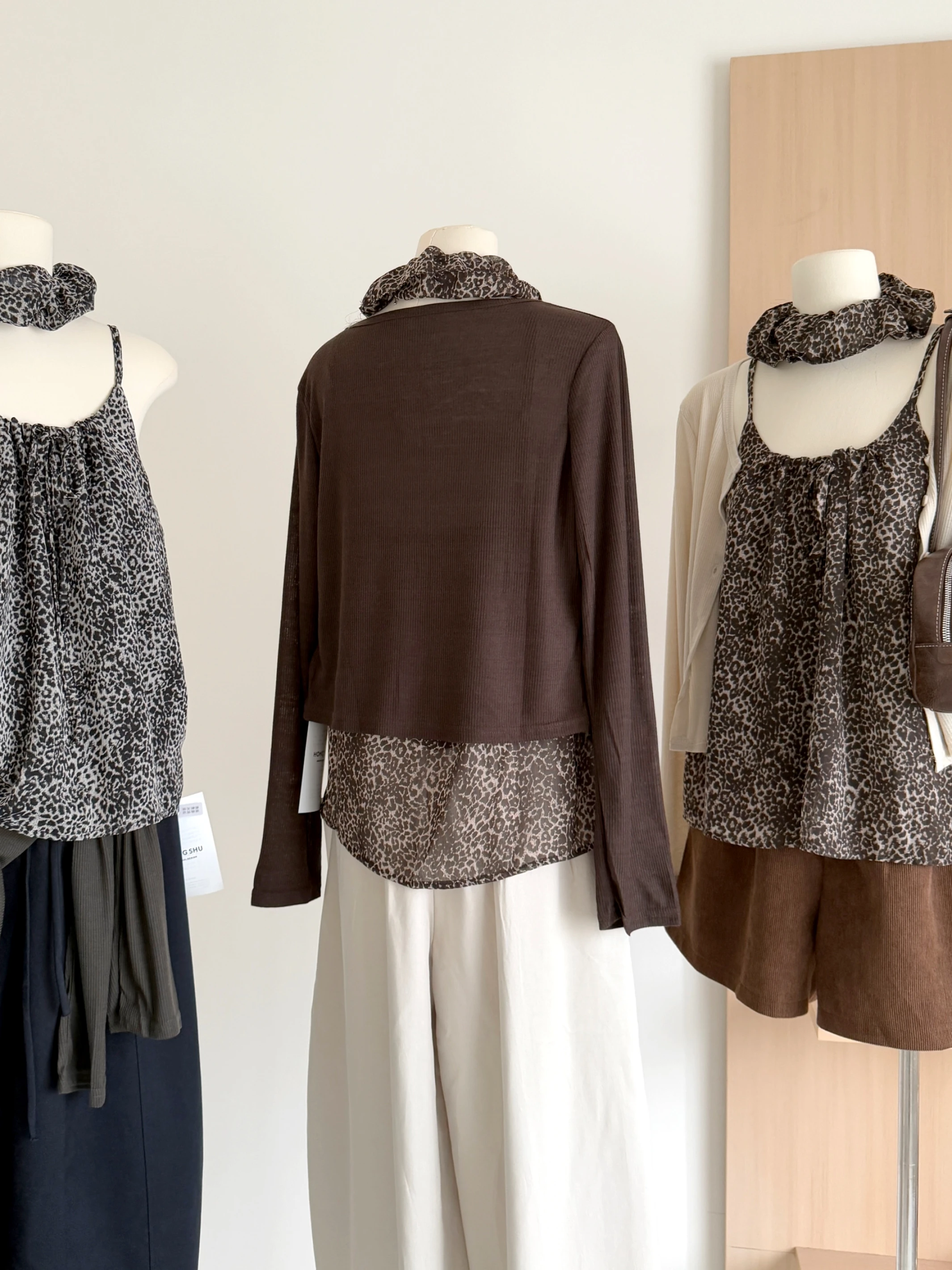 Ying Fashion Shop 復古豹紋吊帶背心 秋季必備 吊帶上衣 低調豹紋 純色豹紋上衣 開衫外套 兩件套