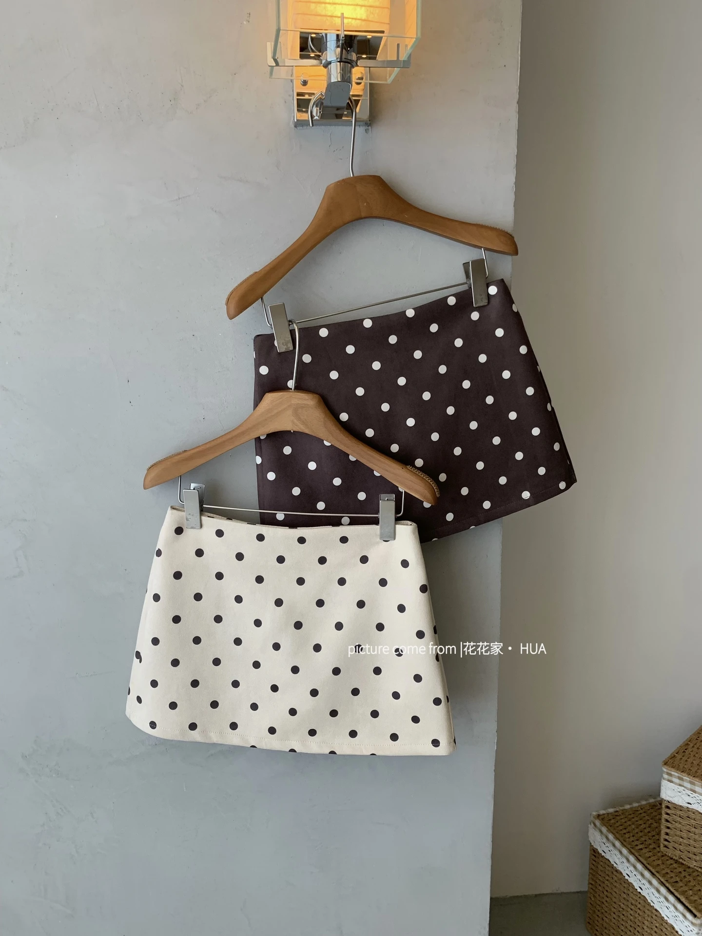 Ying Fashion Shop 氣質點點A字短裙 顯瘦半身裙 A字包臀短裙 百搭必備 點點短裙