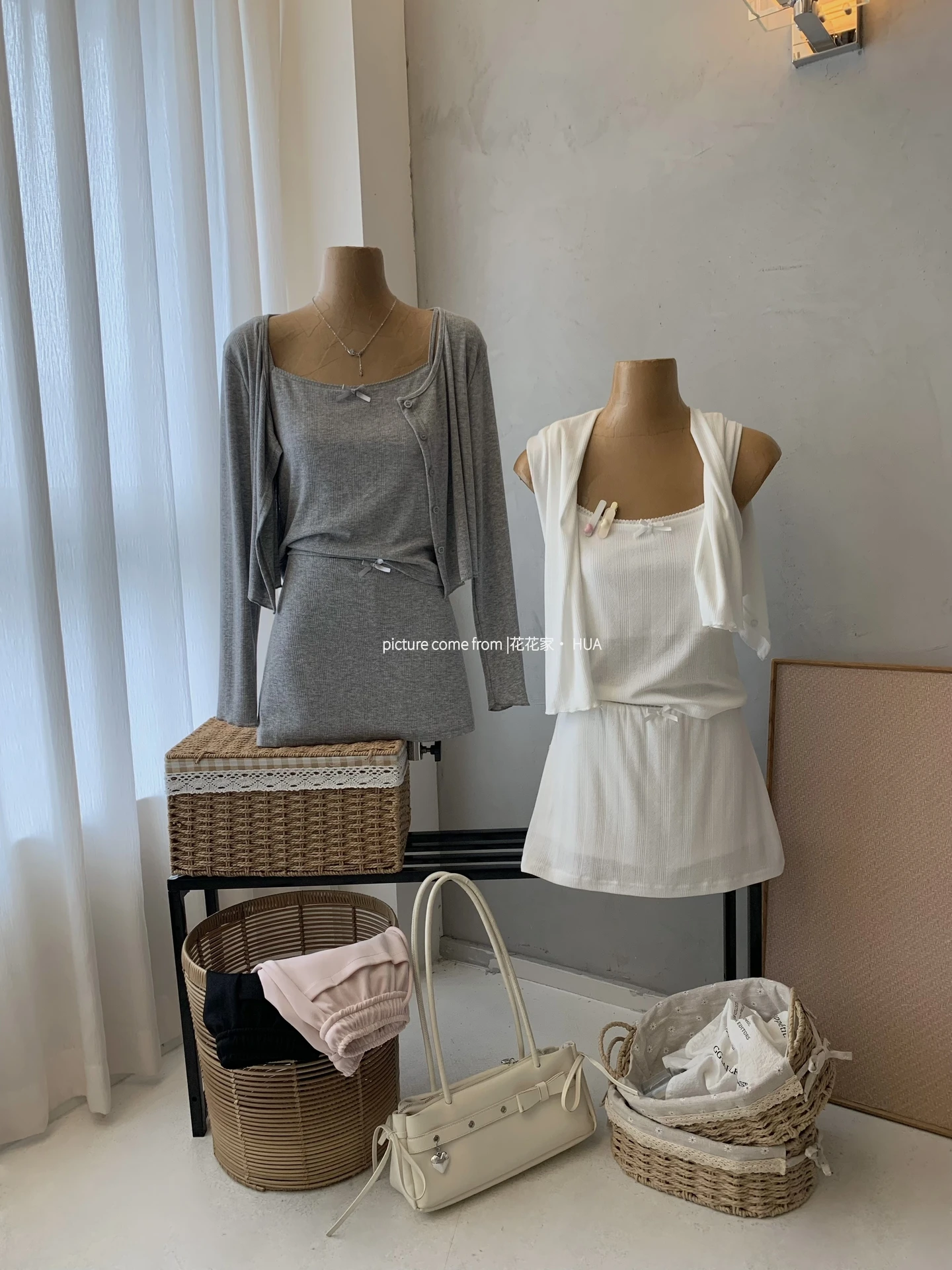 Ying Fashion Shop 椰奶刨冰 白色針織開衫外套 吊帶背心 A字短裙 三件式套裝