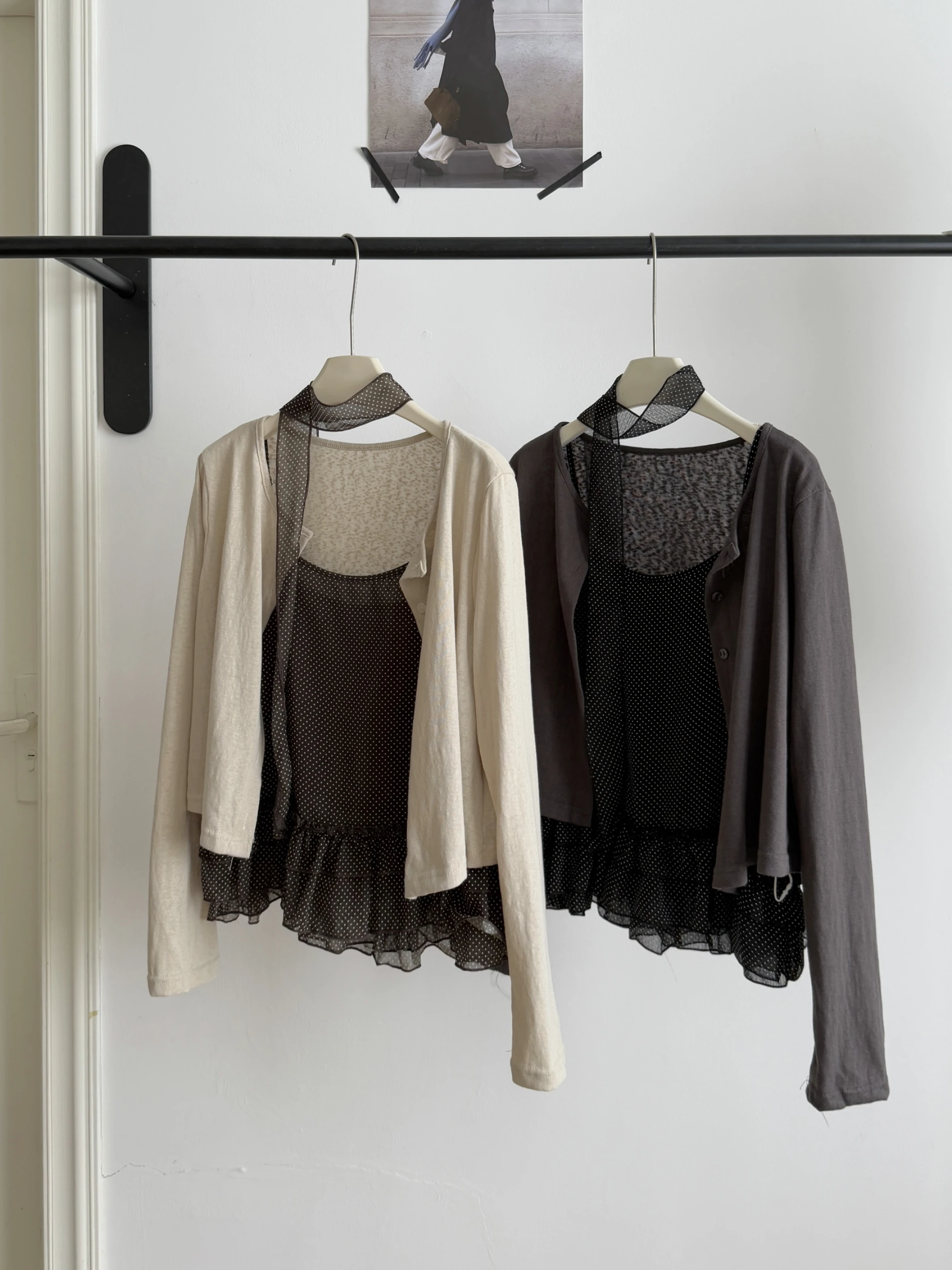 Ying Fashion Shop 早秋點點 木耳邊百搭吊帶上衣 針織開衫外套 附圍脖 兩件式套裝