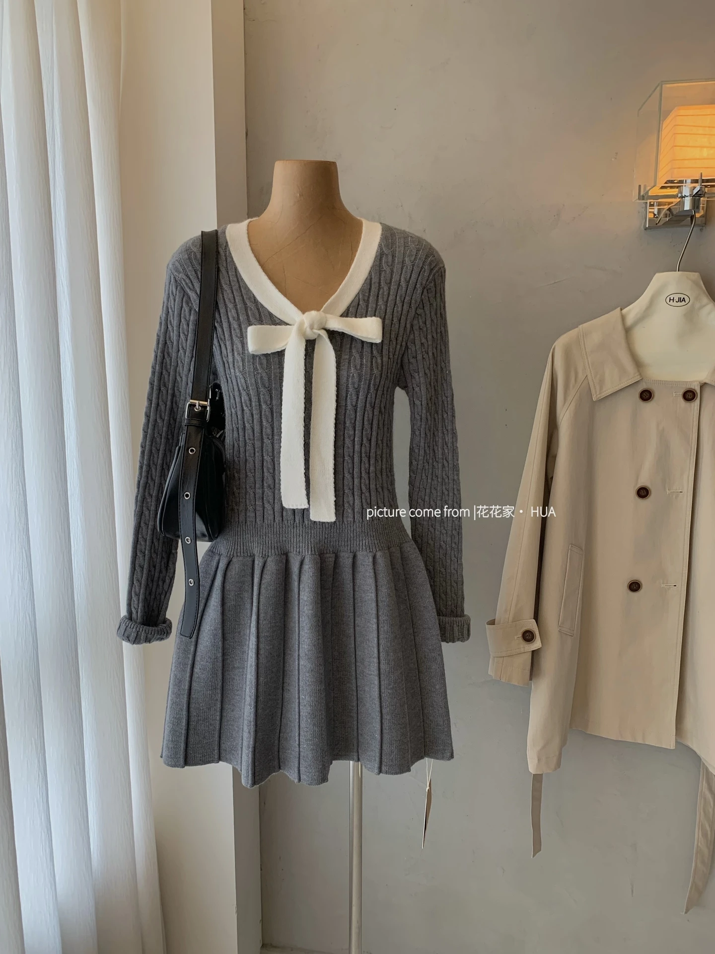 Ying Fashion Shop 高級灰色加厚針織連衣裙 V領連衣裙 修身顯瘦 氣質A字裙 針織連衣裙