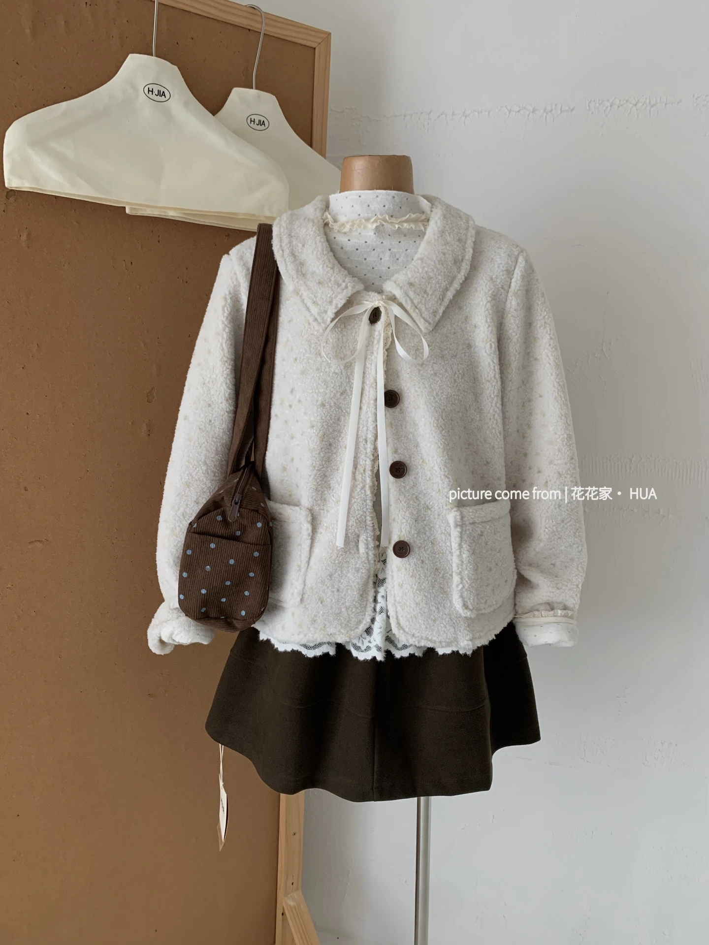 Ying Fashion Shop 復古娃娃領 加絨羊羔毛 保暖外套 短版外套