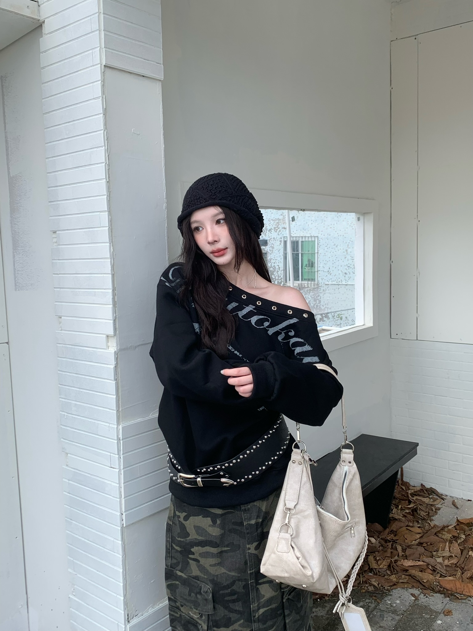 (現貨)SEP103 But okay美式印花大學tee_黑 | 微光 Glimmer