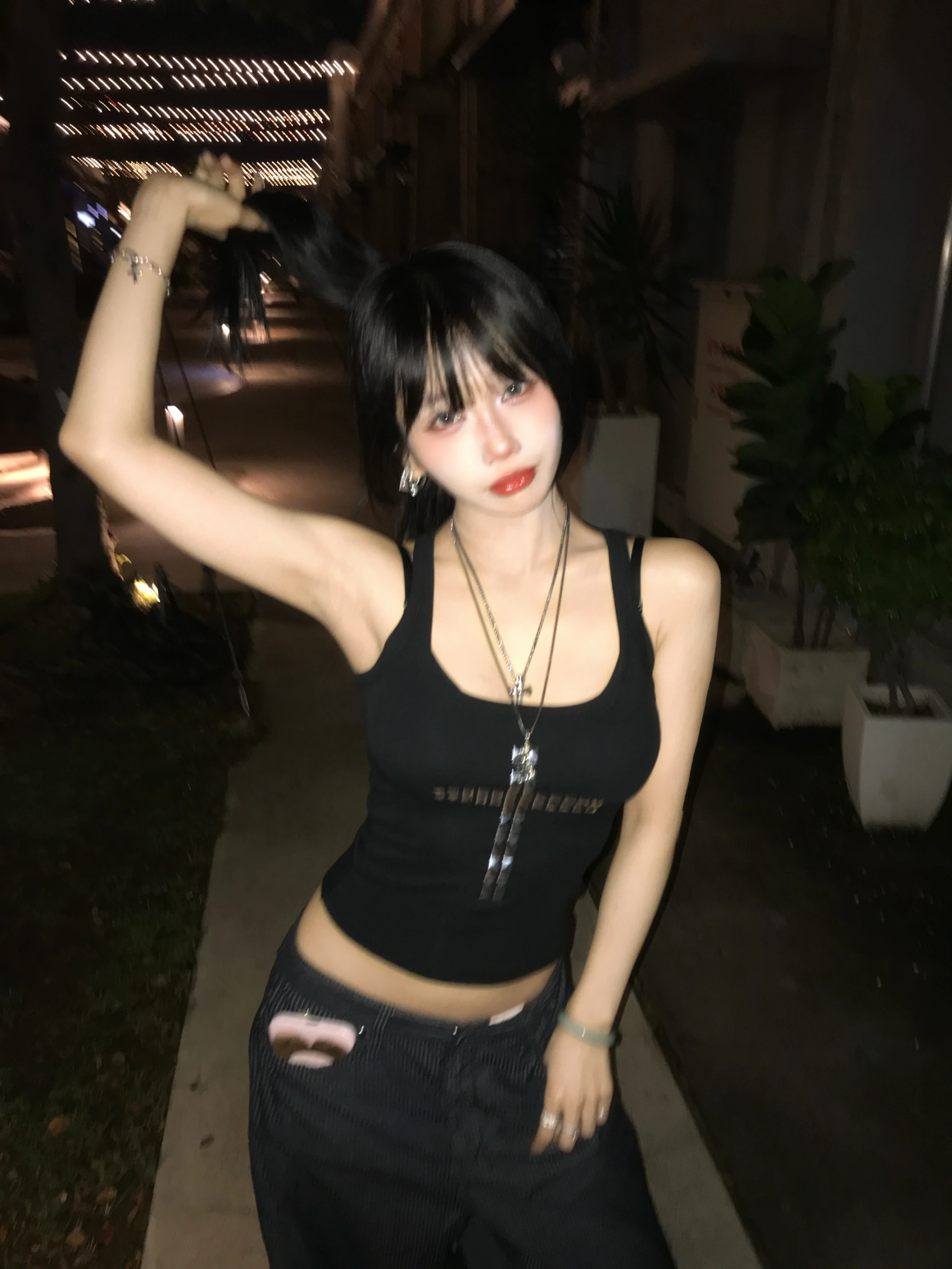 (現貨)🇰🇷MAY104 十字架立體方鑽背心_黑