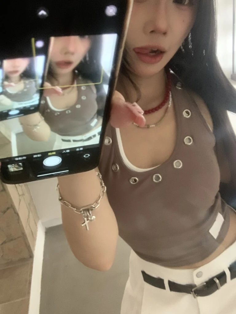 (All Day Glimmer)  Body Line ཐི⋆♱⋆ཋྀ Eyelet Bra Top_卡其