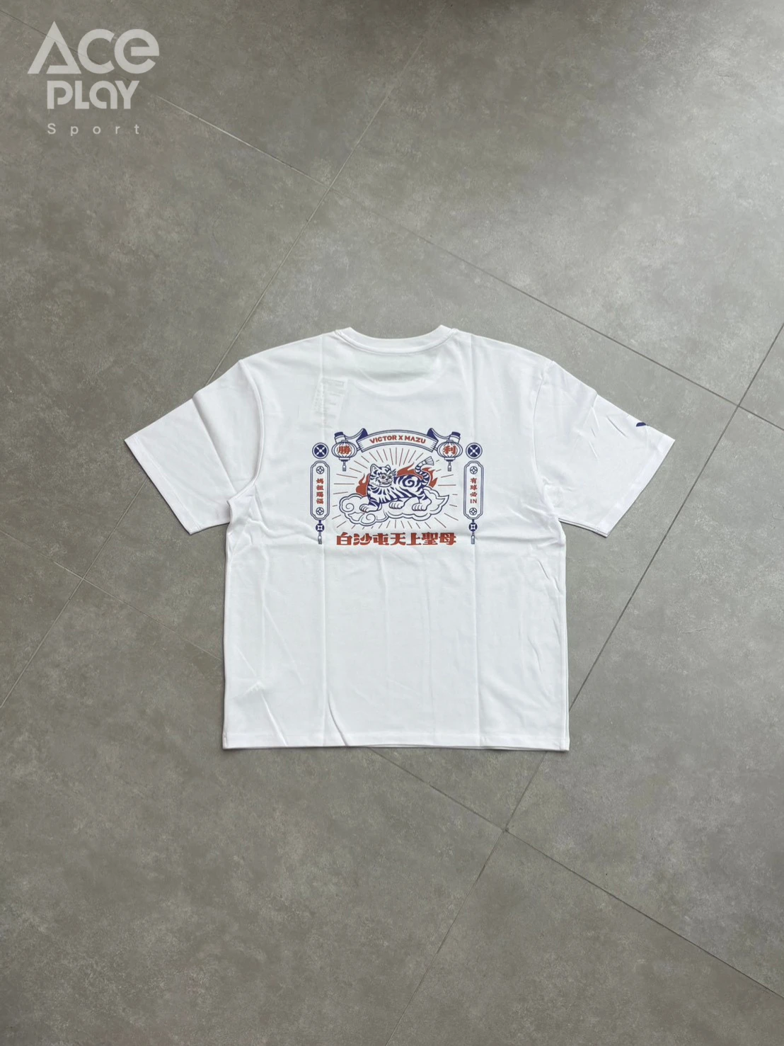 【Aceplay艾斯沛體育】VICTOR 勝利 白沙屯媽祖聯名T-Shirt (虎爺款) T-2601BMZ A
