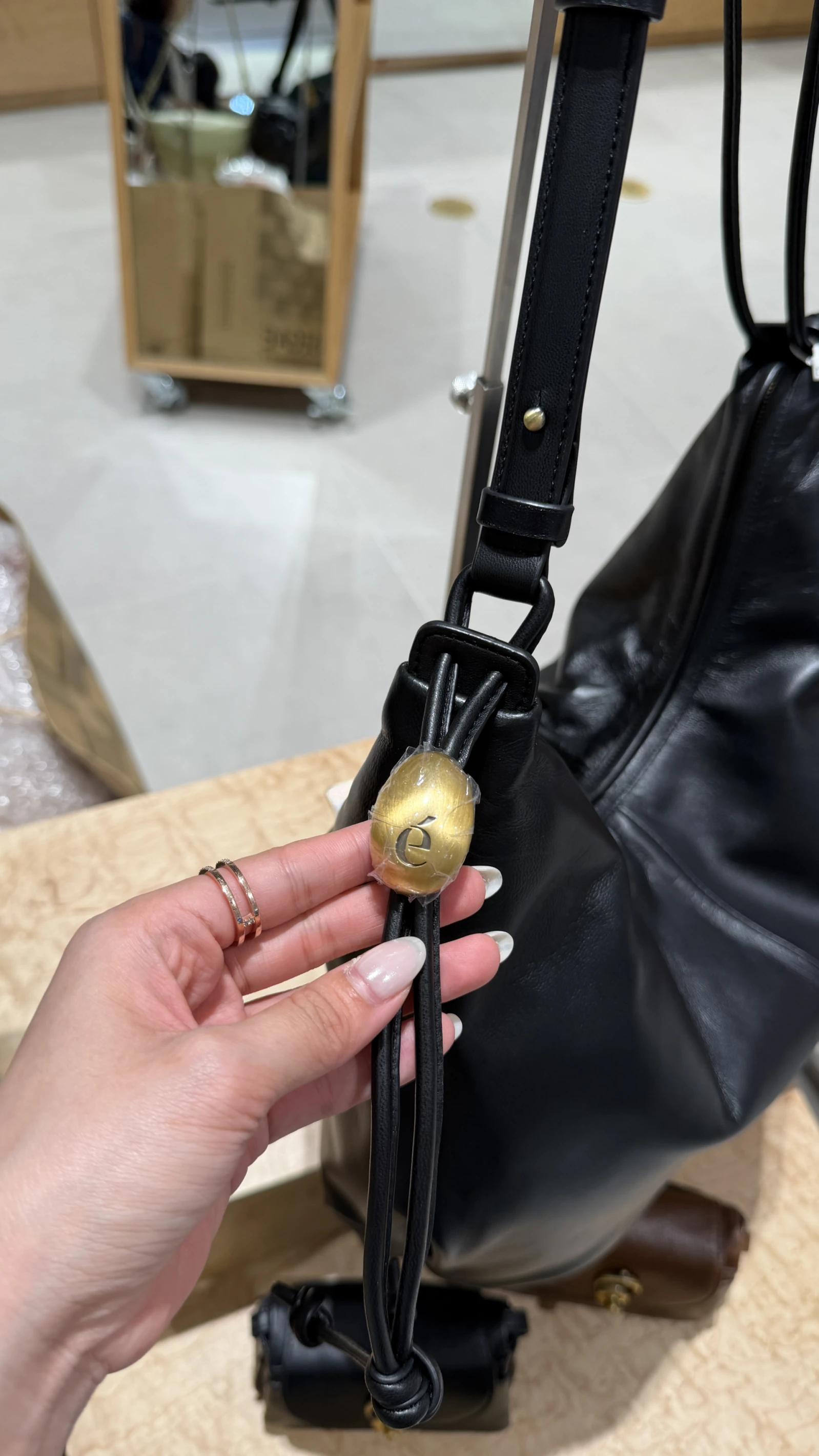 Archivepke垂墜感大容量肩背包Large ridge bag