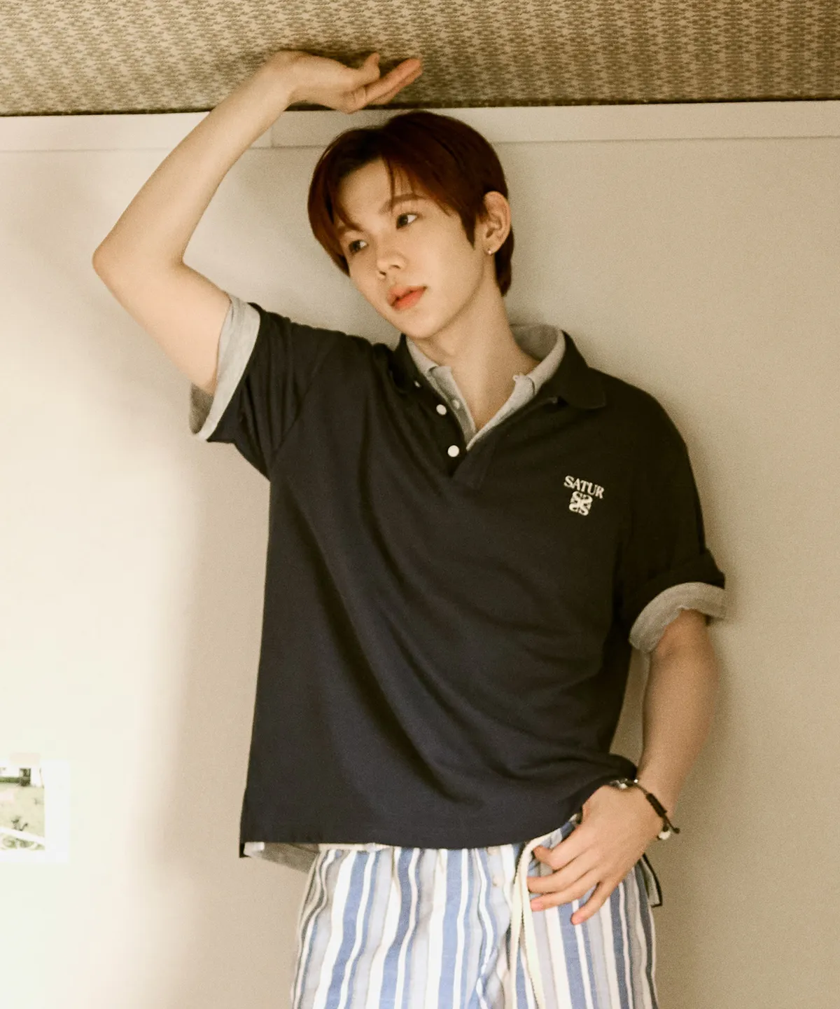 SATUR 經典刺繡翻領 Polo 上衣 男女通穿款