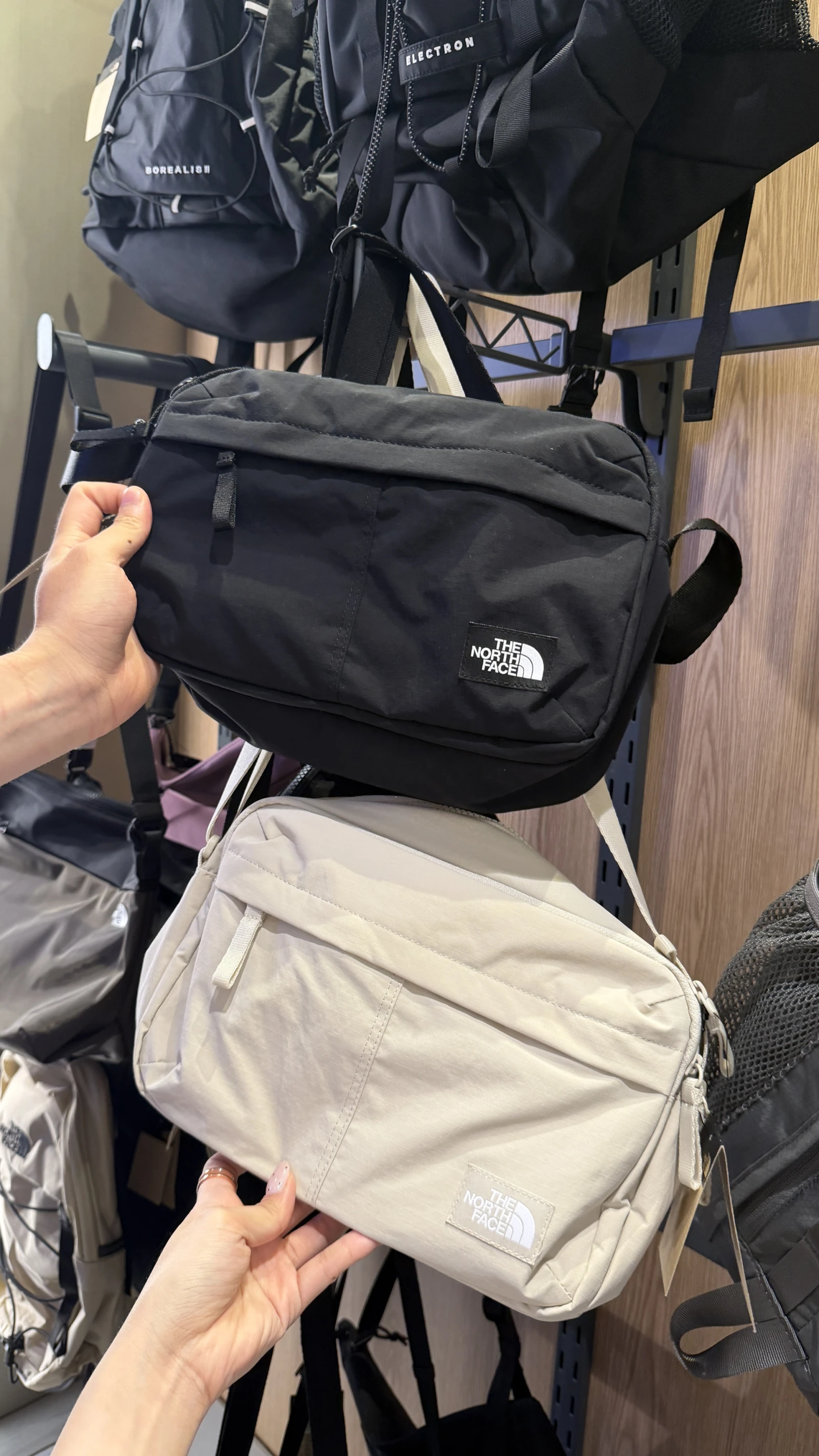 TThe North Face  雙層斜背包 RAVEL CROSS BAG M_N