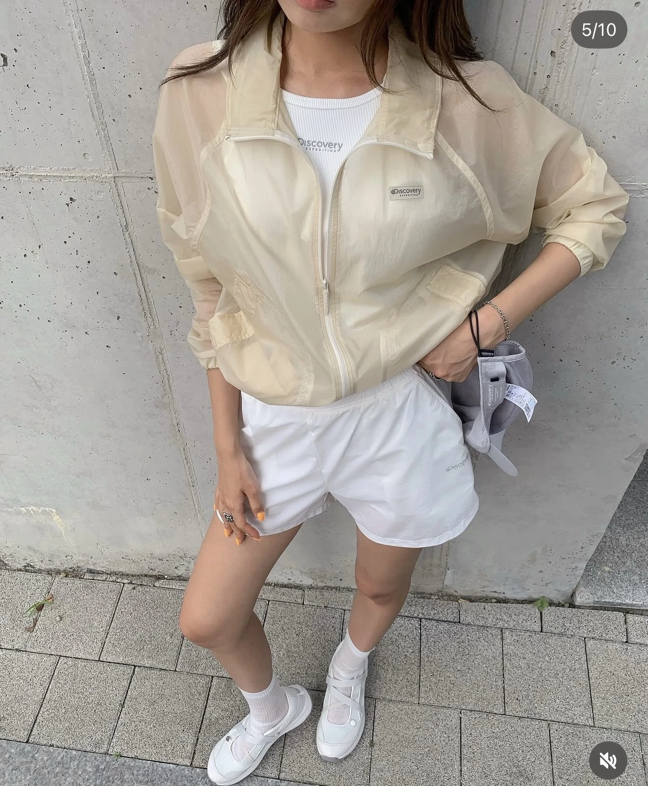 特價61折 Discovery女款立領涼感防曬外套