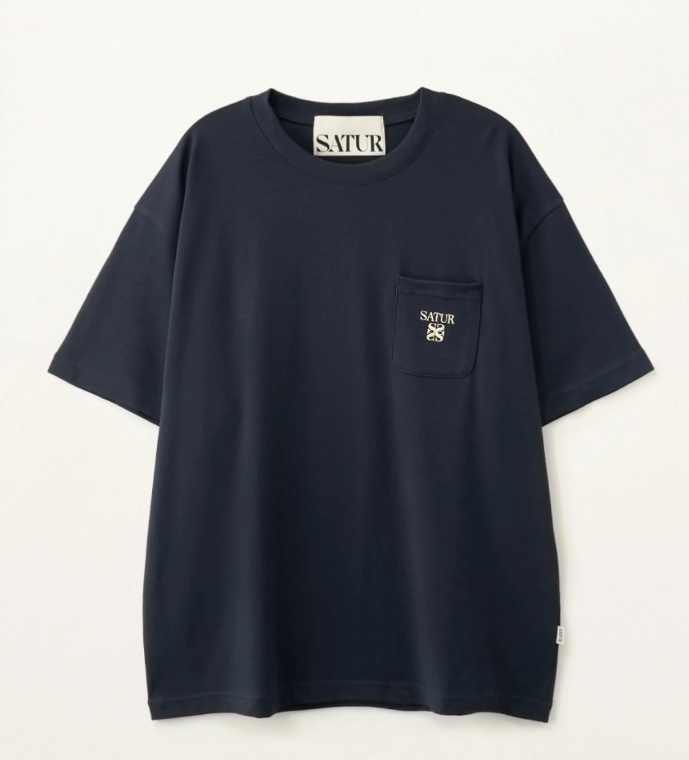 SATUR 男女通穿款小口袋logo短袖上衣