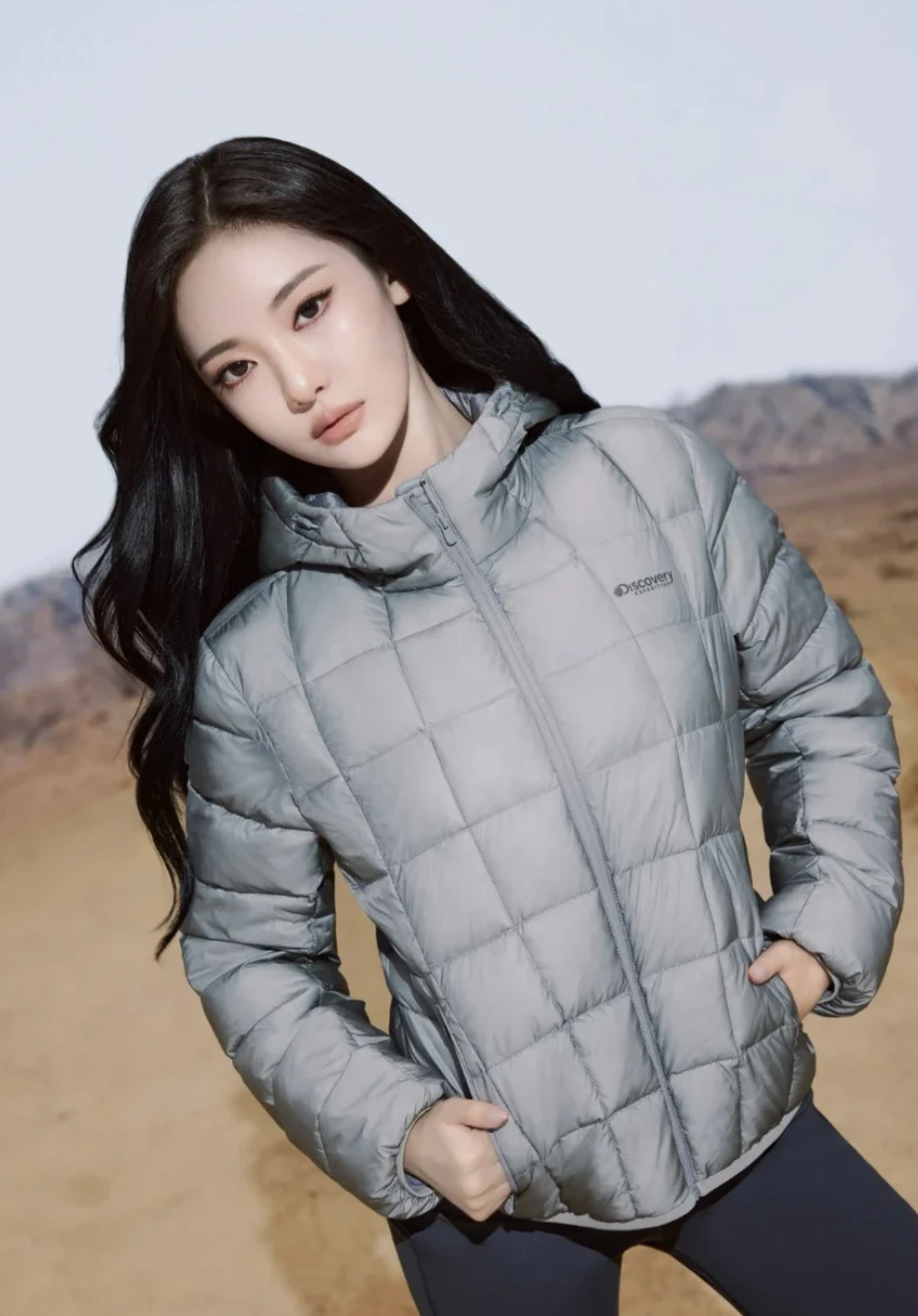 （寧寧同款）Discovery 女款 AIRWELL 方格超輕量機能連帽外套