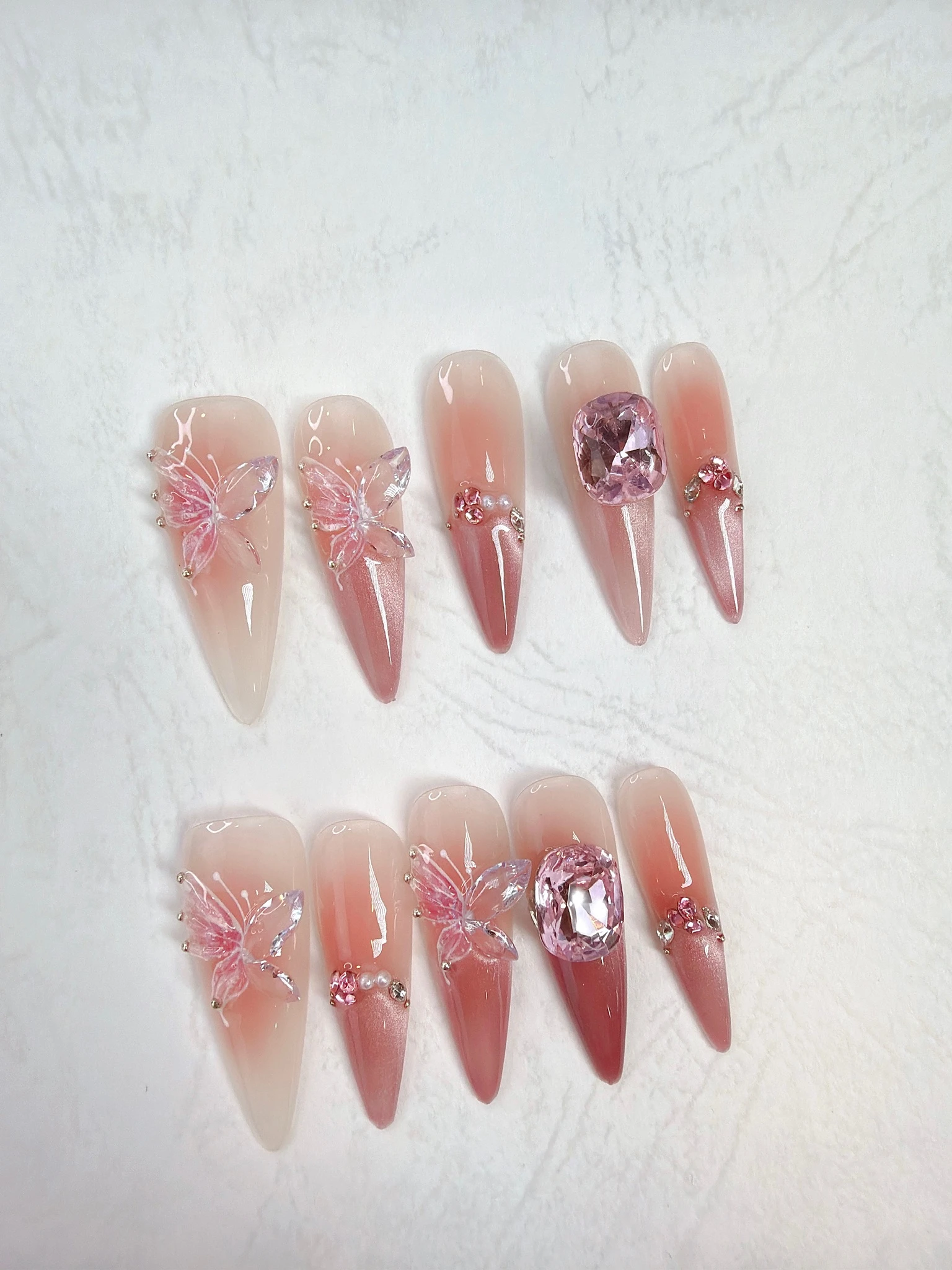 粉蝶晶光