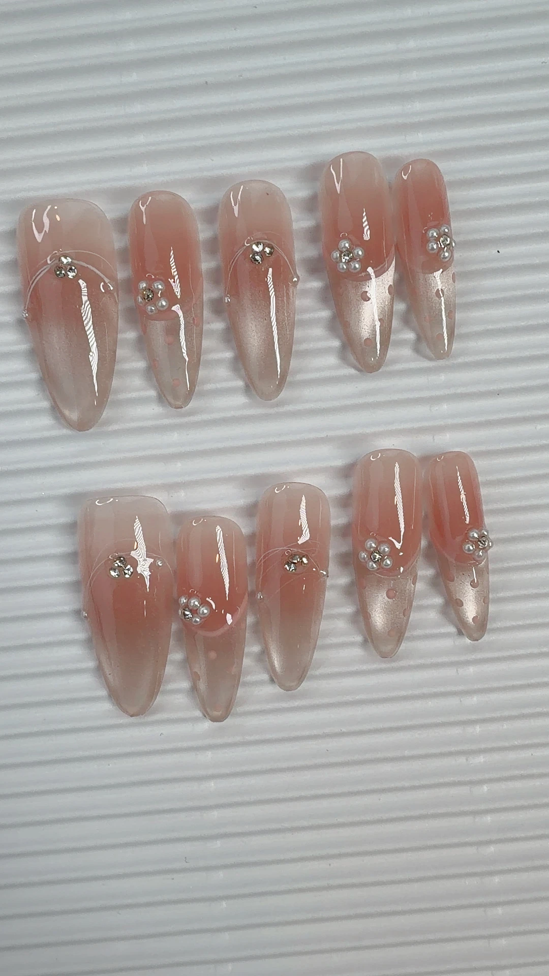 奶霧花點