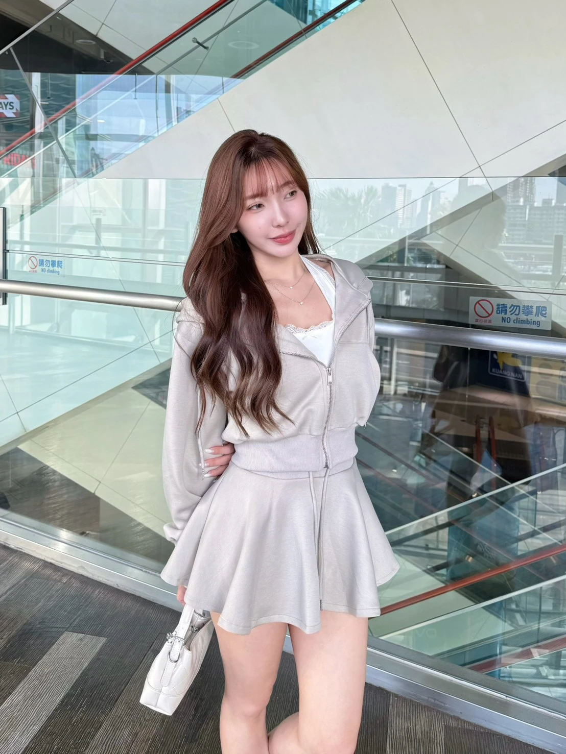清新初戀'太空棉外套搭短裙