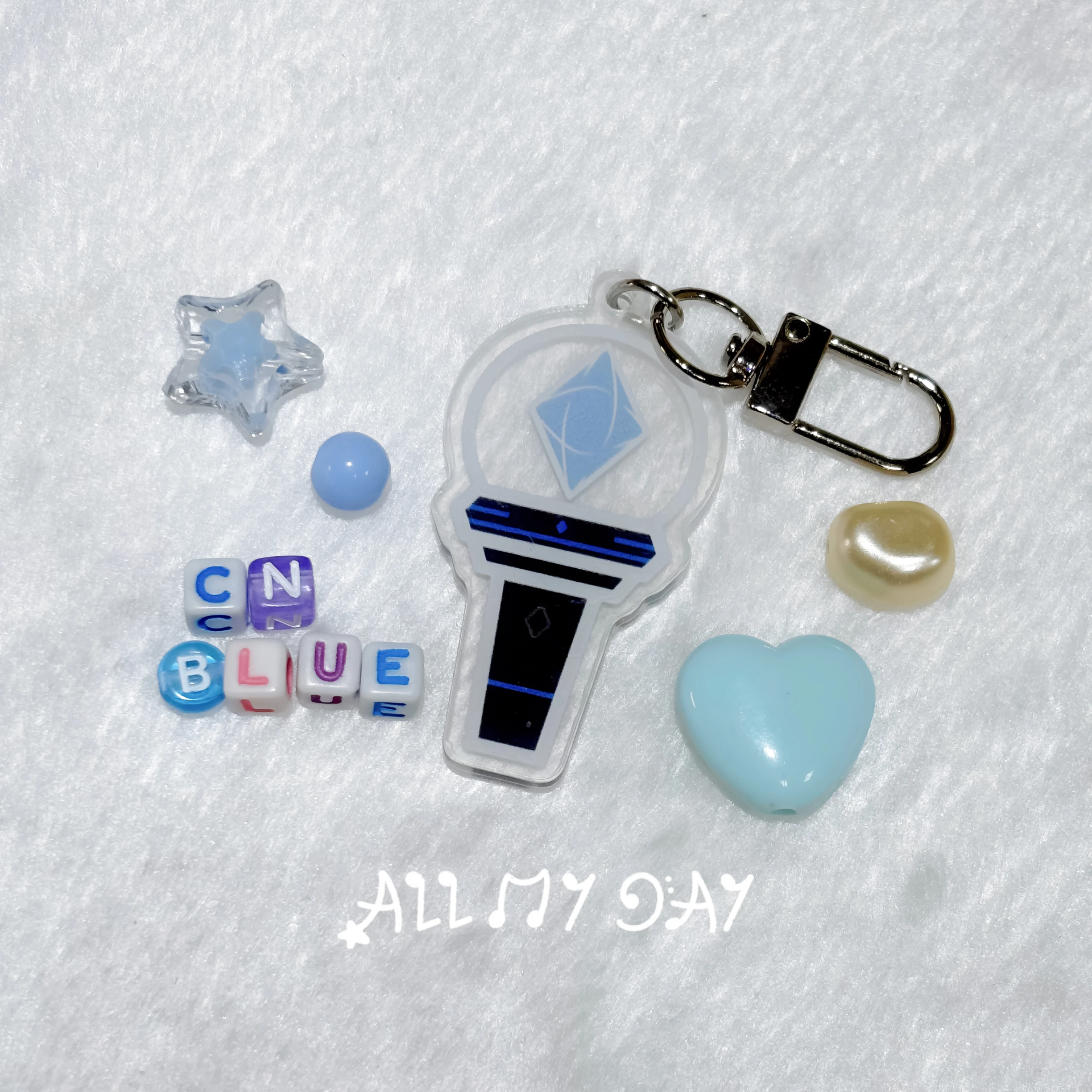 CNBLUE 手燈吊飾