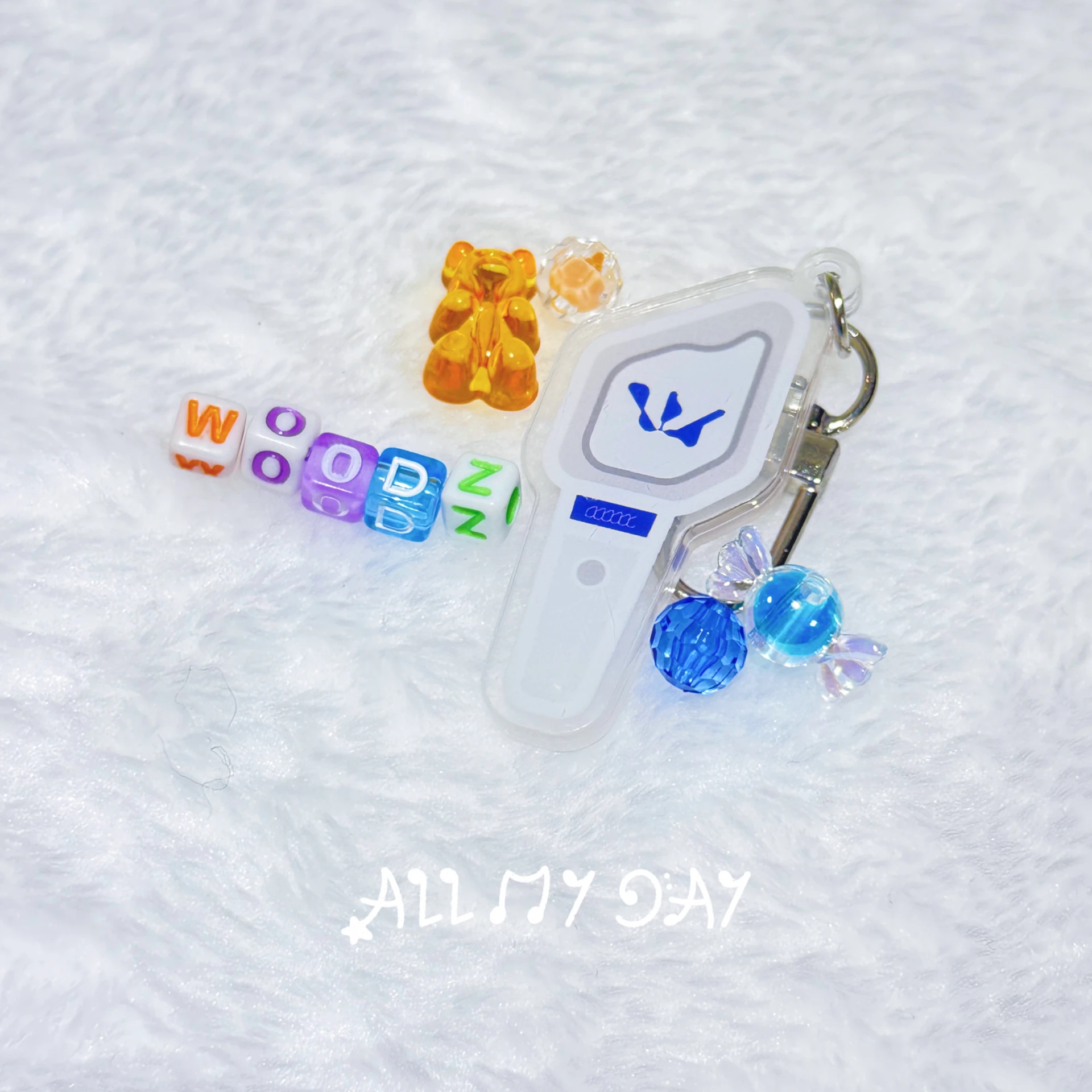曹承衍 WOODZ 手燈吊飾