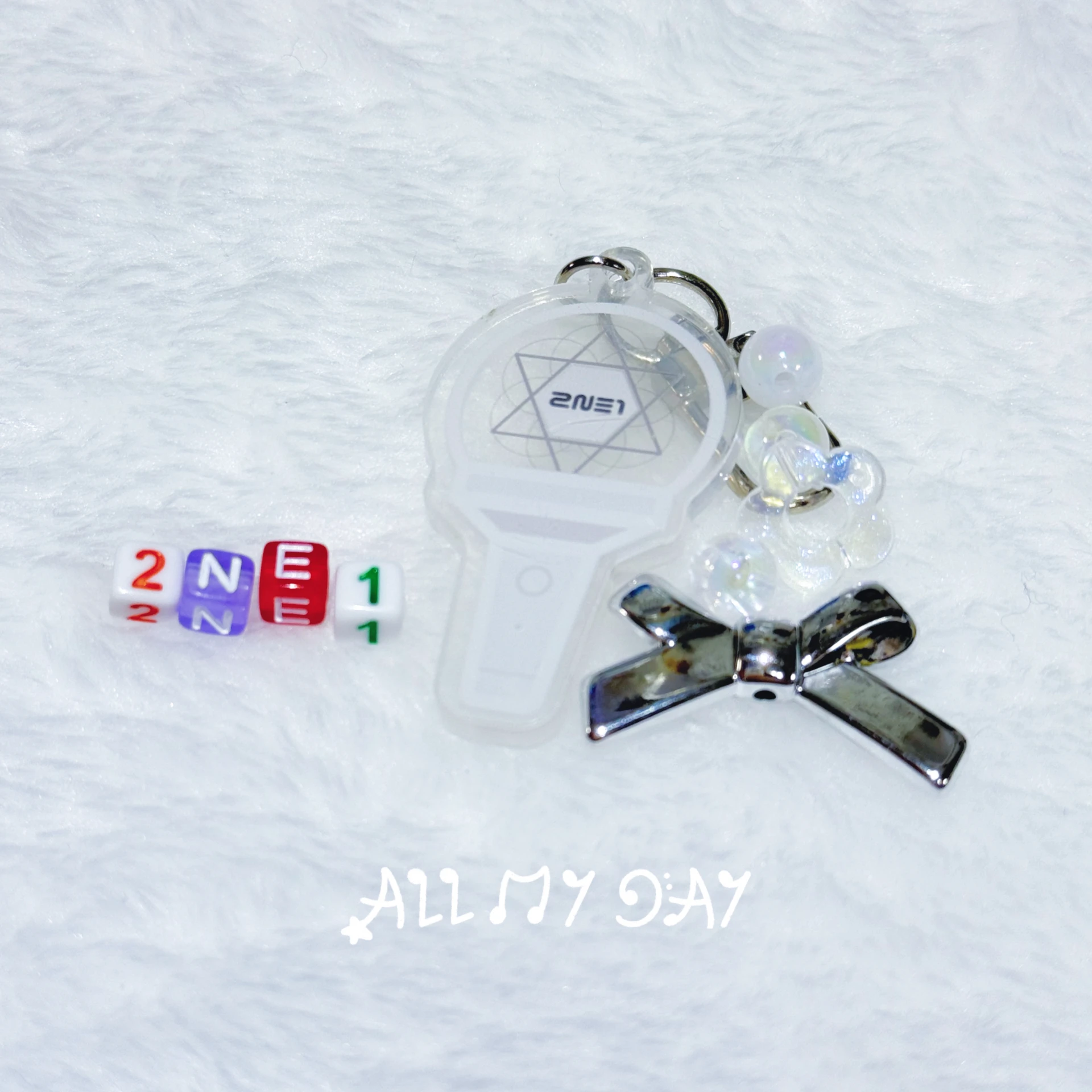 2NE1 手燈吊飾