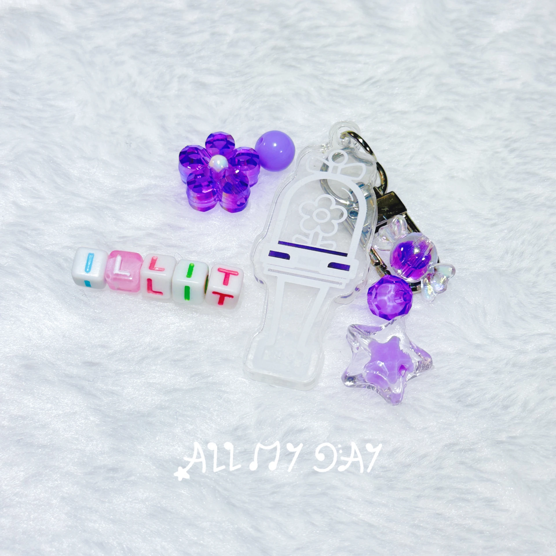 ILLIT 手燈吊飾
