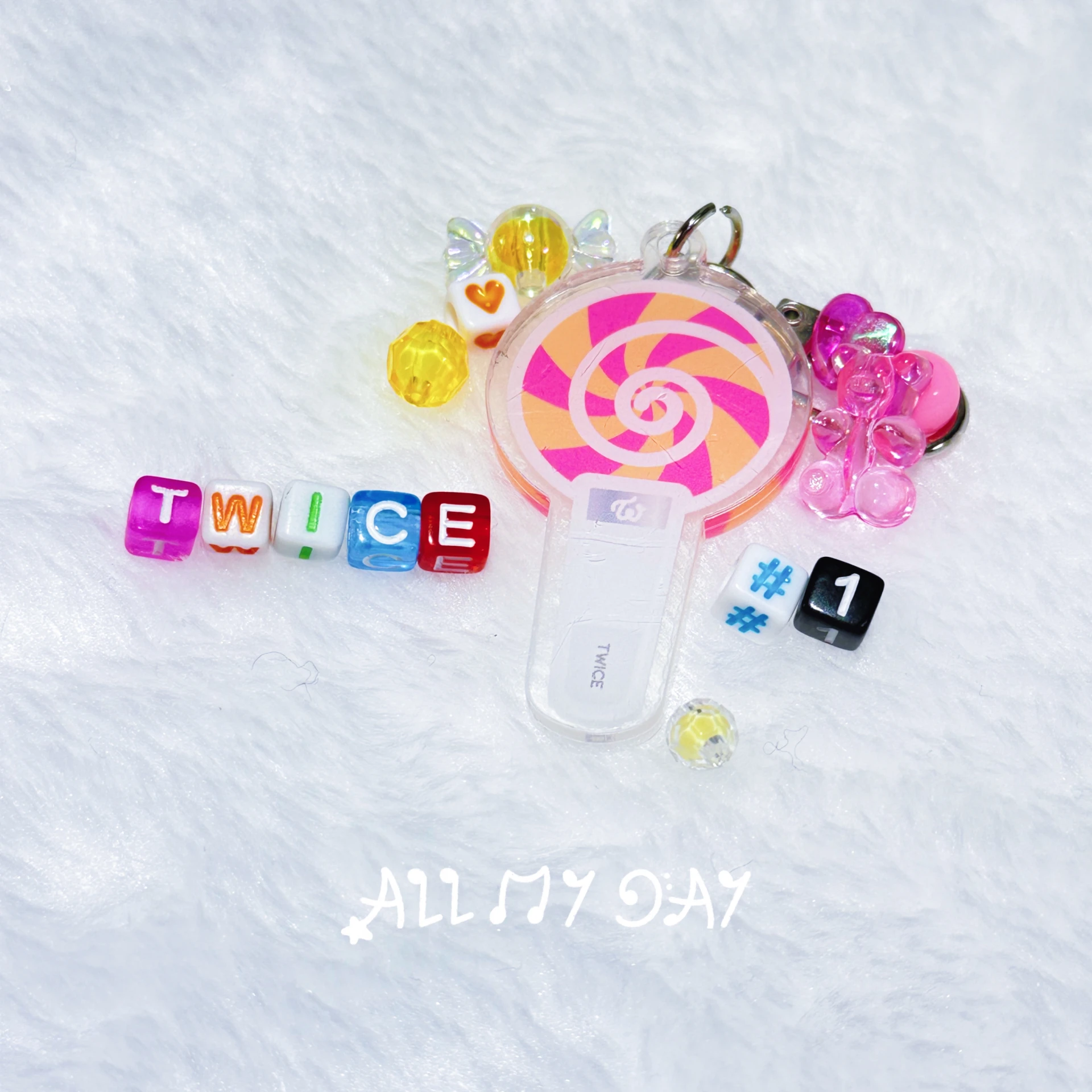 TWICE 手燈吊飾