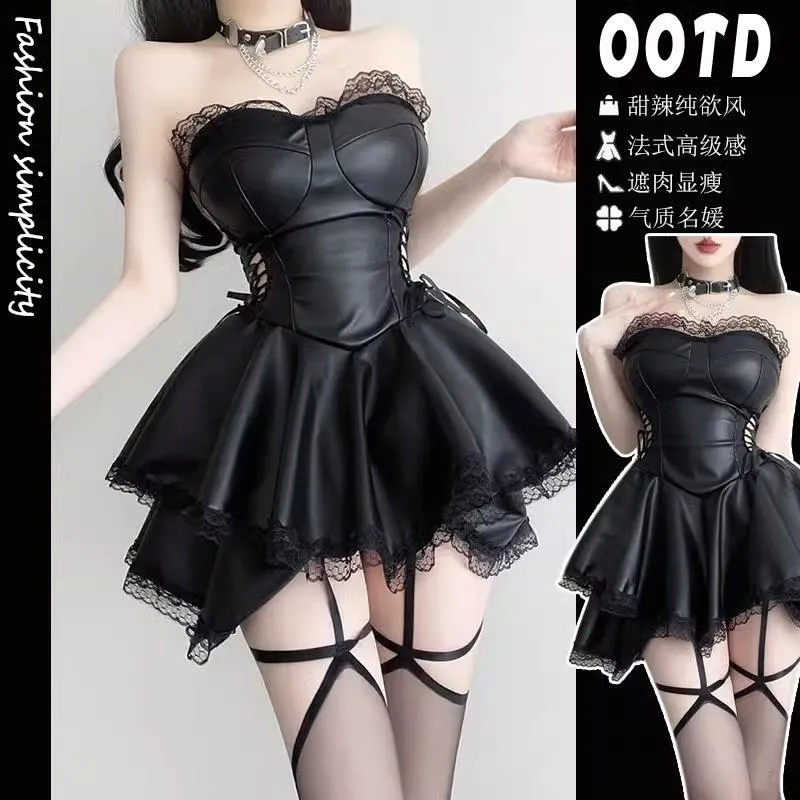 °• 𝘔𝘖𝘔𝘖𝘕𝘈 •°🫧現貨🫰辣妹黑色蕾絲拼接抹胸連身裙性感蕾絲花邊鏤空綁帶修身短裙 2194