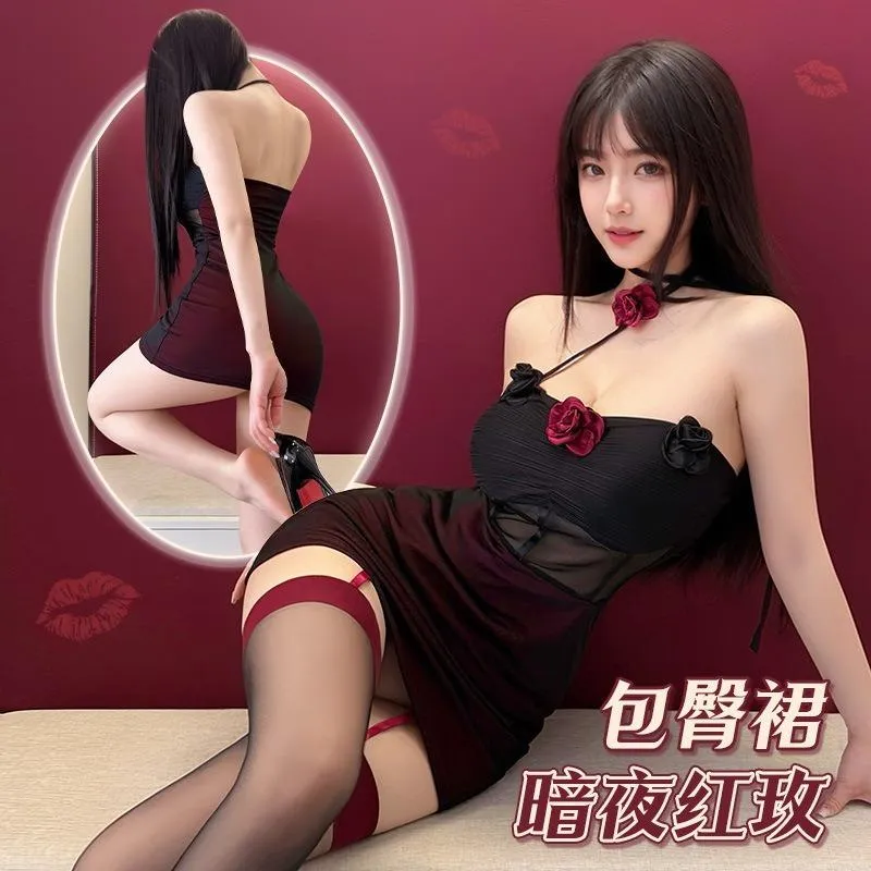 °• 𝘔𝘖𝘔𝘖𝘕𝘈 •°🫧現貨🫰魅影花語 M-XL 女神曲線緊身連衣裙 辣妹透視網紗立體花朵掛脖性感露背修身洋裝 447