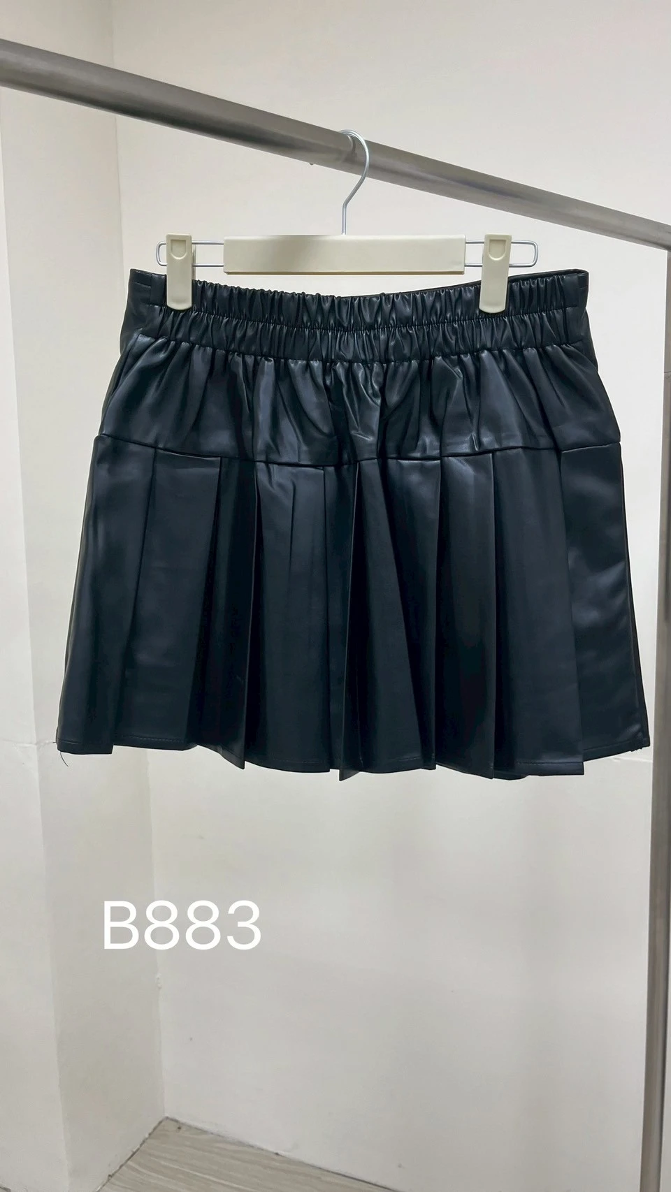 883百褶皮裙