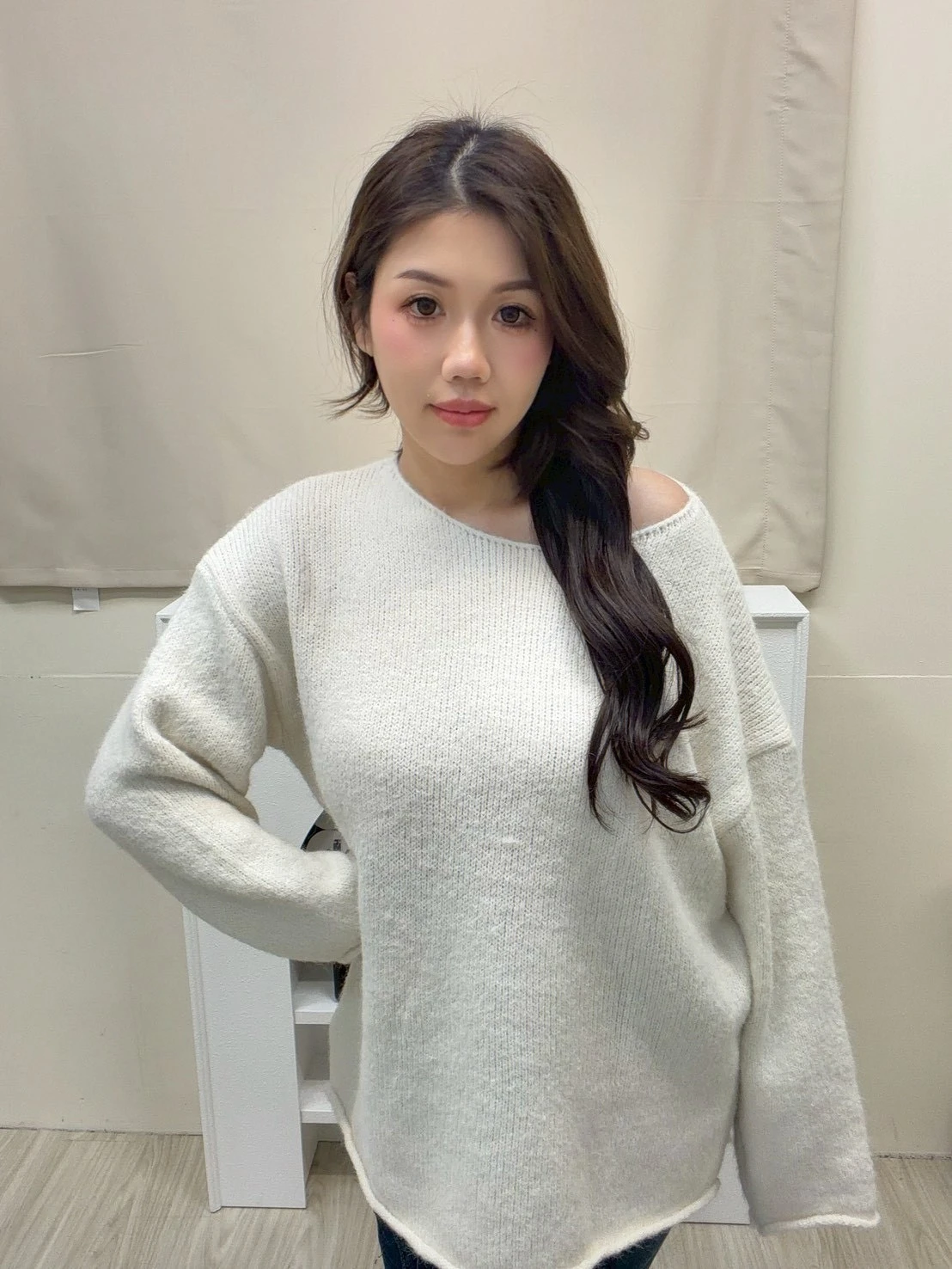 84099 滾邊針織上衣