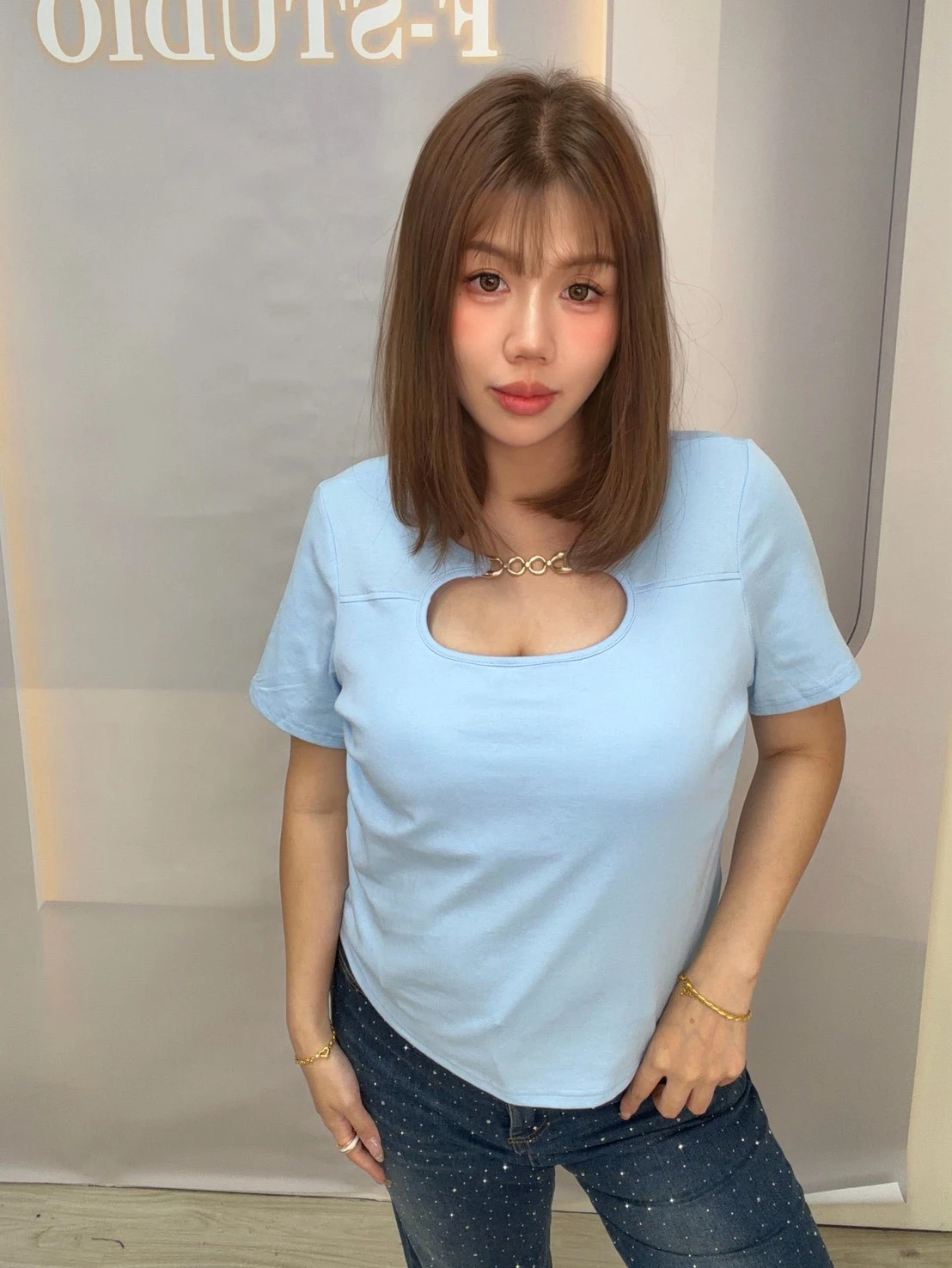 ✨獨家訂款✨B1657金扣挖洞上衣