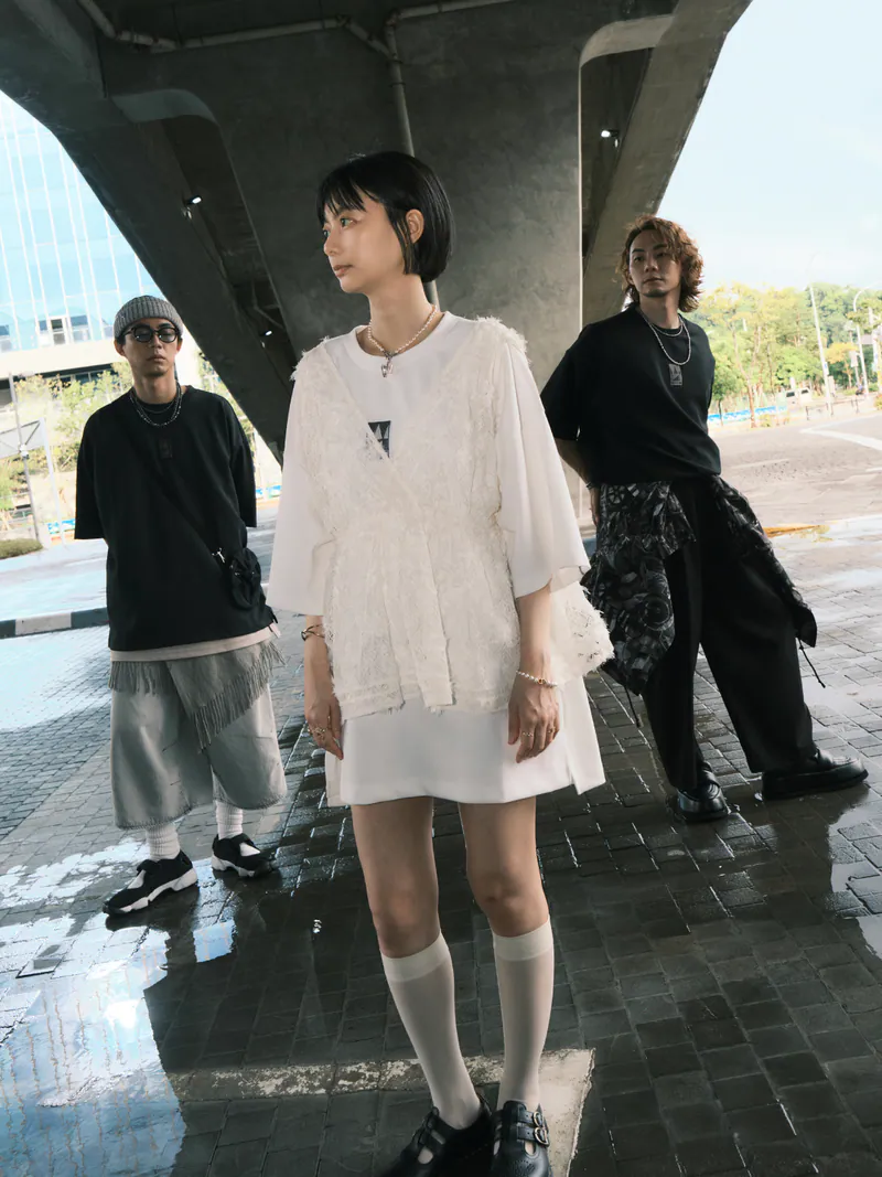 WAITING FOR - BIGGES(T) 刺繡布章 後飾條設計 限定超大Ｔ