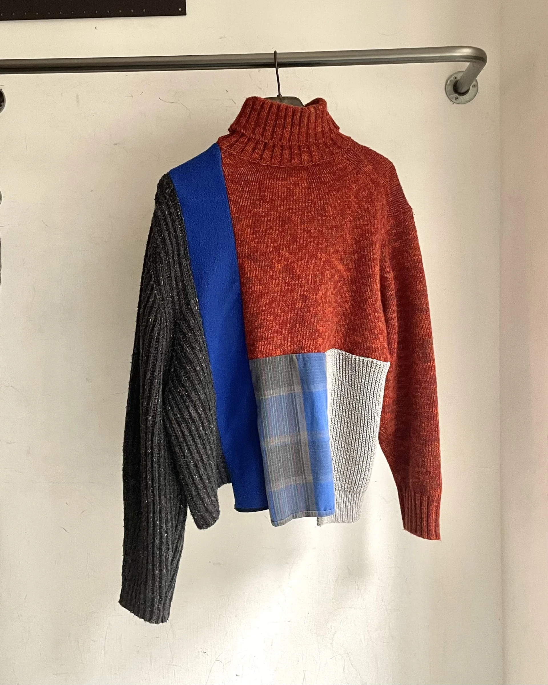 MUKU-High-neck Knit