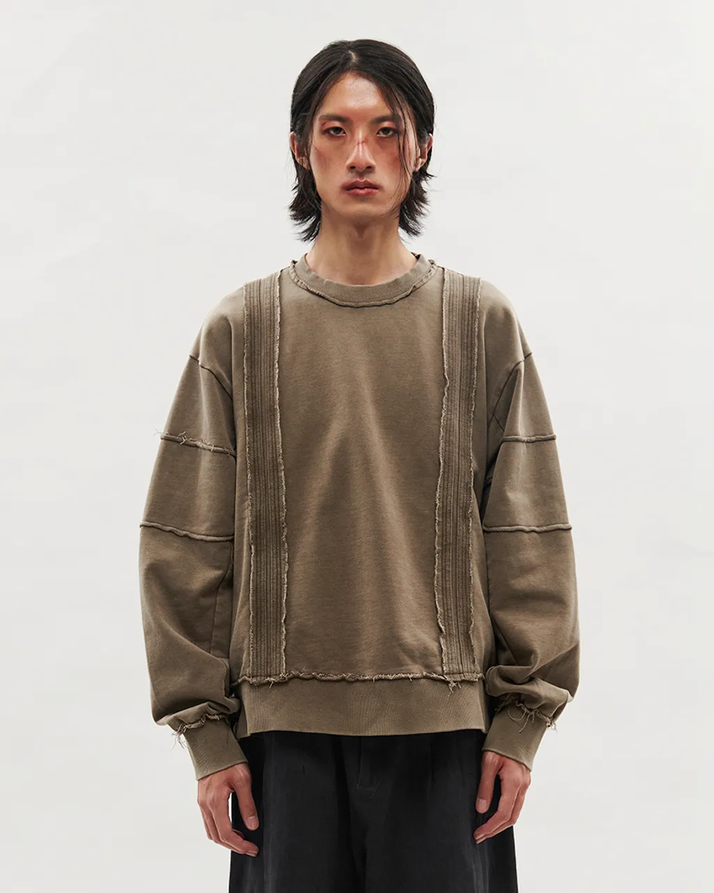 VACANT-Washed Sweater