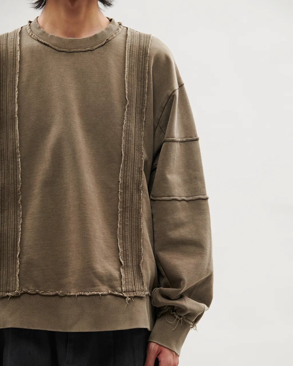 VACANT-Washed Sweater