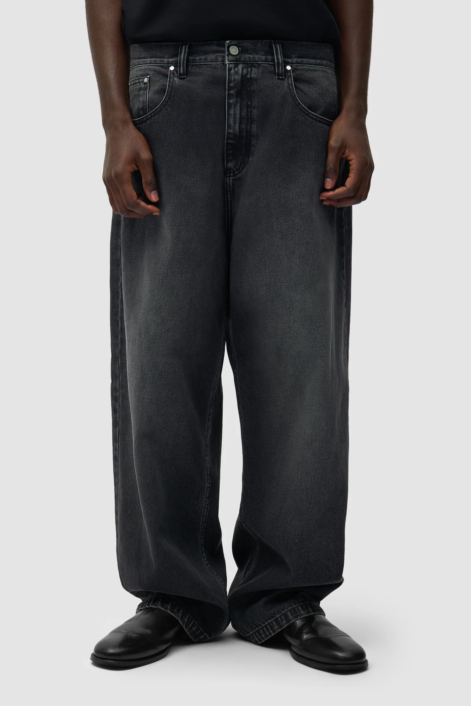 Arte Antwerp-Fade Wash Baggy Pants