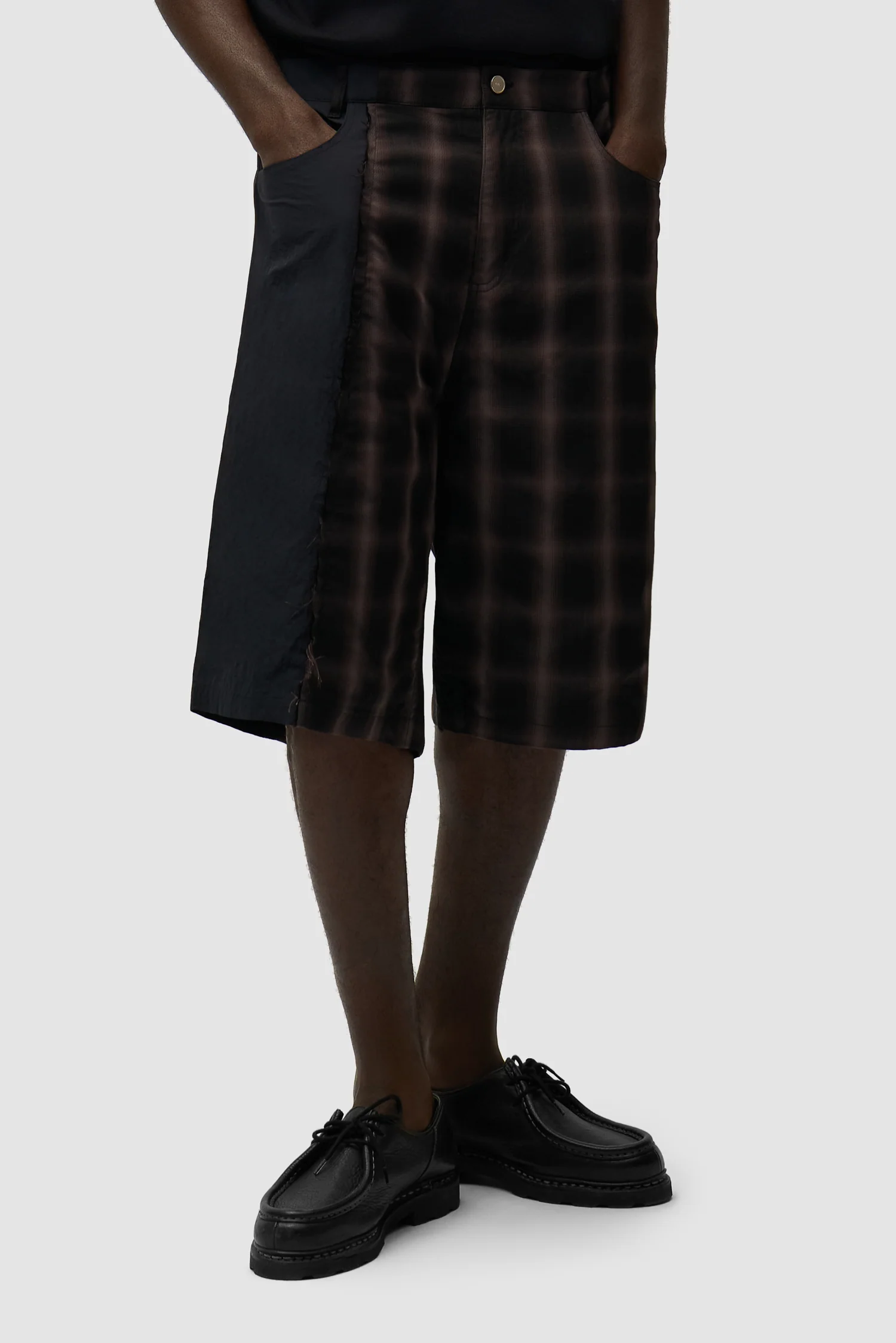 Arte Antwerp-Plaided Shorts