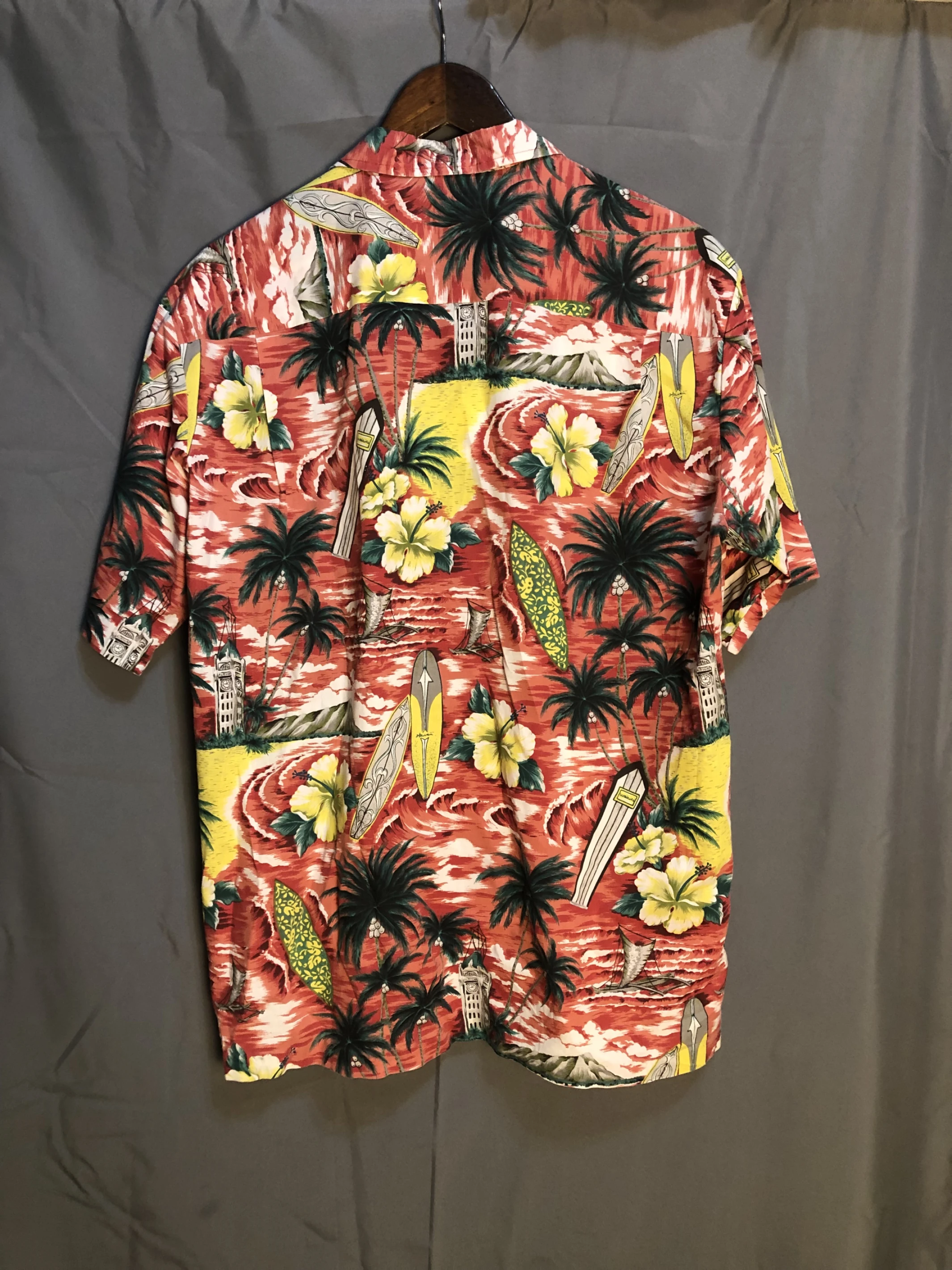 夏威夷紅潮短襯衫