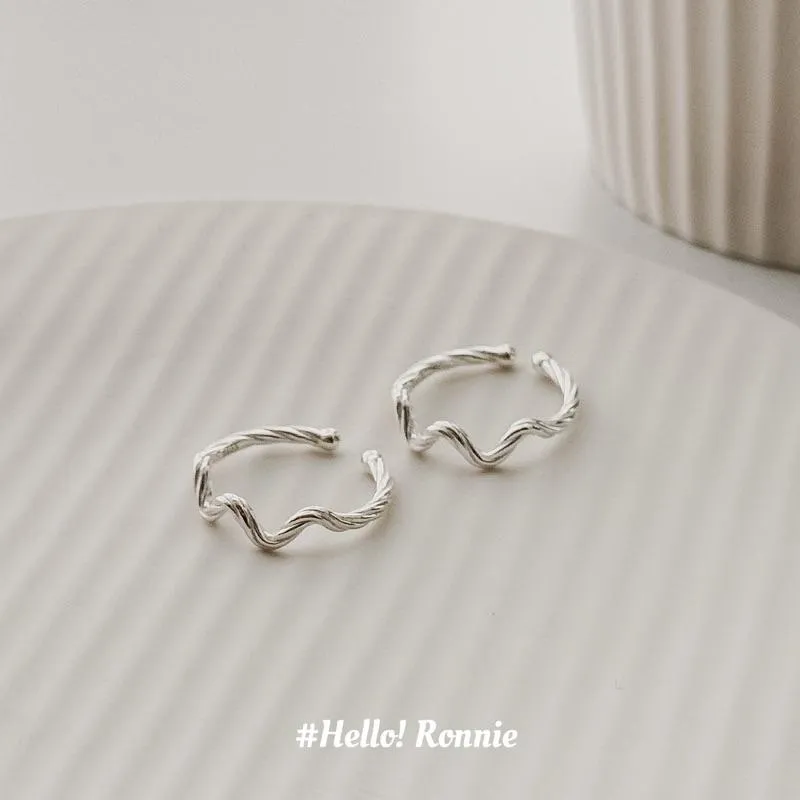 ✨Hello!Ronnie✨現貨S925通體純銀戒指 純銀戒指 純銀開口戒指 浪漫壓紋玻浪開口戒指