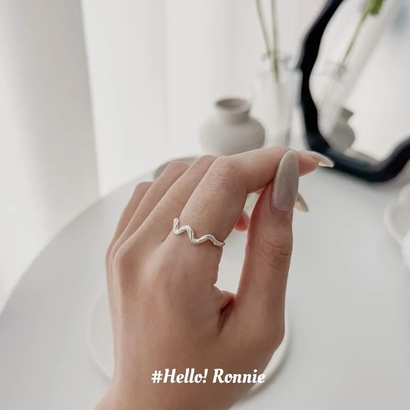 ✨Hello!Ronnie✨現貨S925通體純銀戒指 純銀戒指 純銀開口戒指 浪漫壓紋玻浪開口戒指