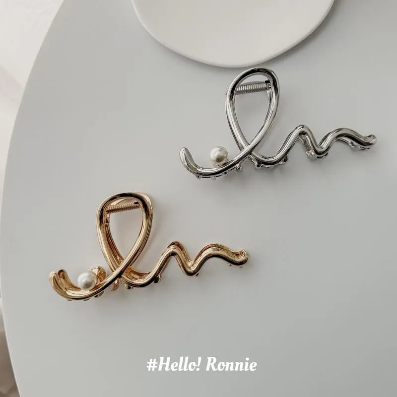 ✨Hello!Ronnie✨現貨 工廠直送 正韓鯊魚夾 氣質小姐姐波浪珍珠鯊魚夾 金/銀