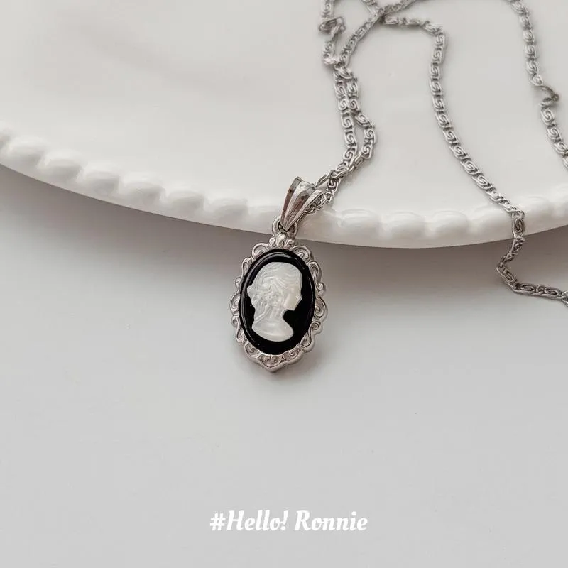 ✨Hello!Ronnie✨現貨316L通體鈦鋼項鍊 醫療鋼項鍊 復古宮廷風白貝殼女王頭項鍊