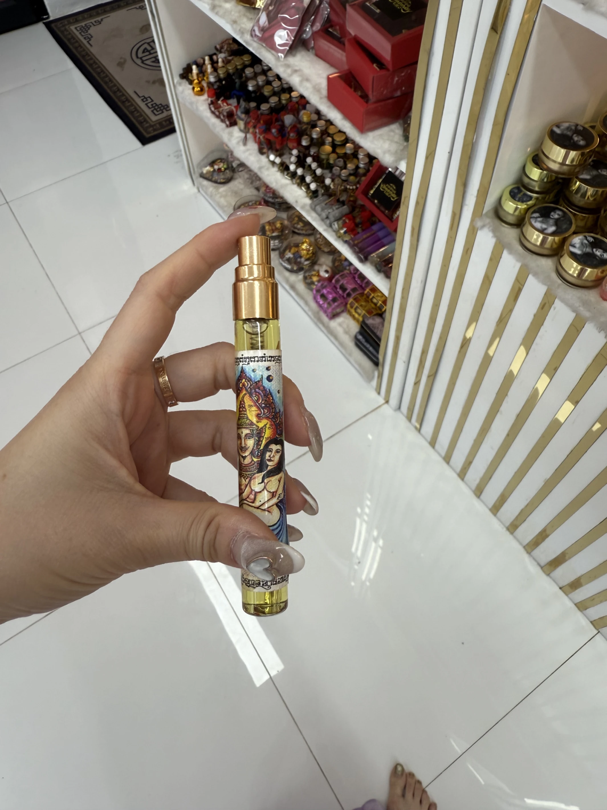 %%情慾香水 阿贊納 通靈