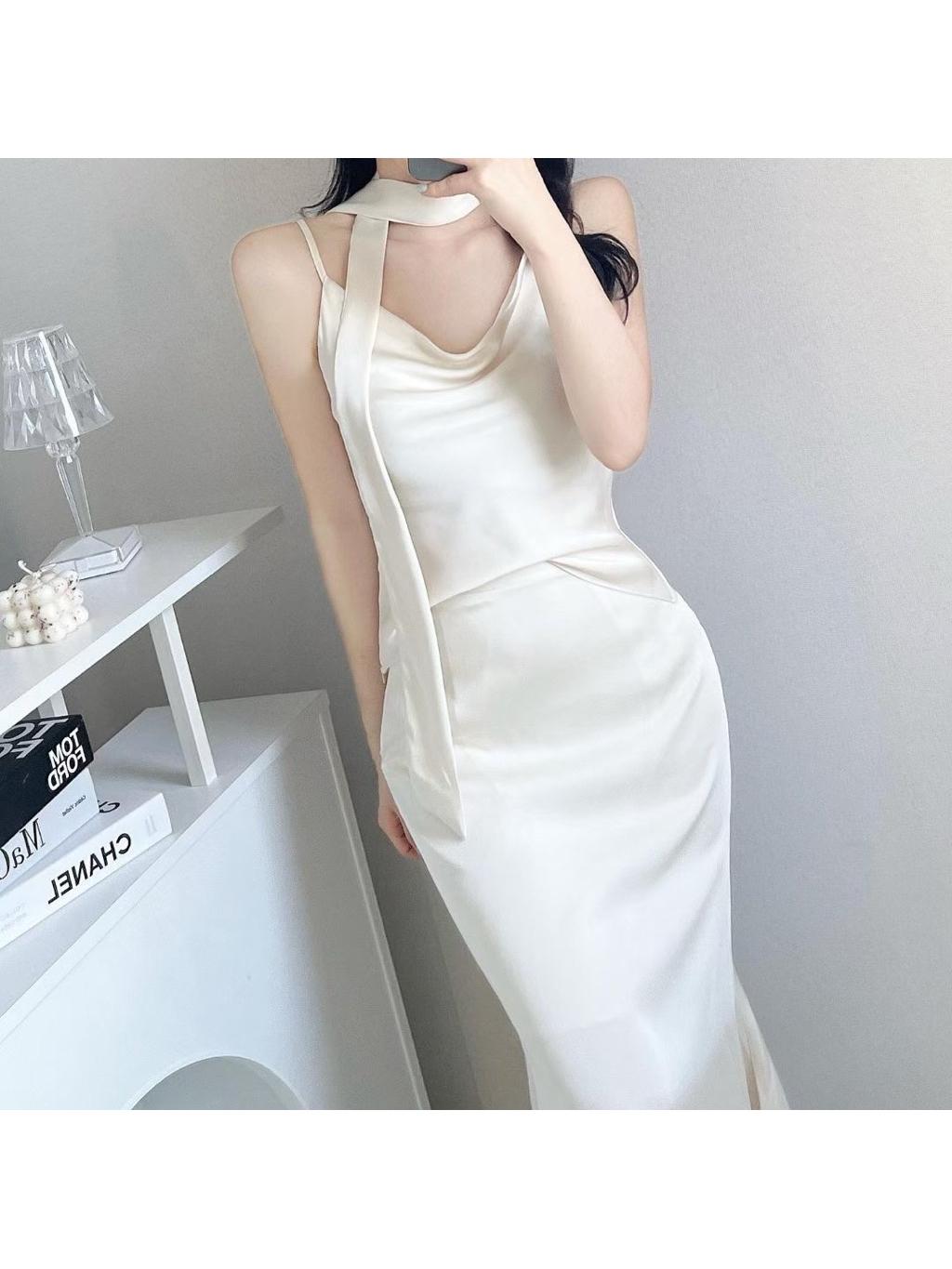 🇰🇷Chloe C. 韓國東大門服飾🇰🇷  eeyou 正韓領巾垂墜肩帶上衣長裙套裝