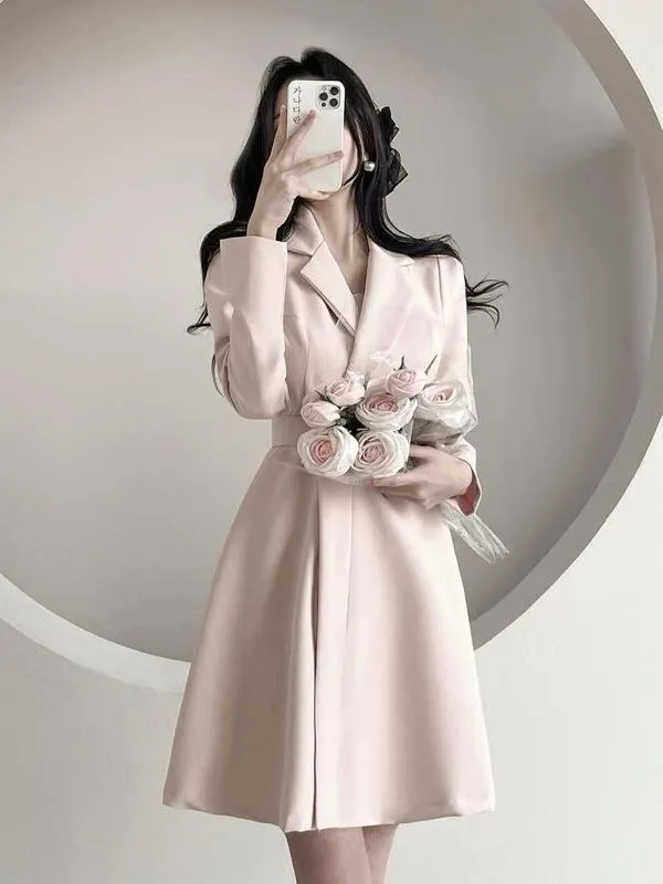 🇰🇷Chloe C. 韓國東大門服飾🇰🇷 ［斷貨.售完不補］eeyou 正韓立領西裝風長袖連身裙.時尚簡約