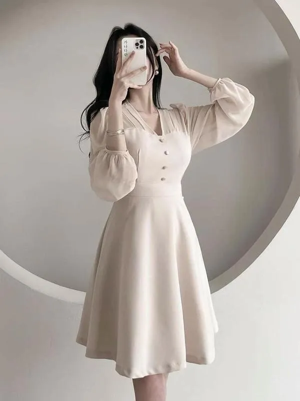 🇰🇷Chloe C. 韓國東大門服飾🇰🇷 eeyou ［熱銷款🏆］正韓拼接紡紗後綁帶長袖洋裝.登記結婚.婚禮禮服款